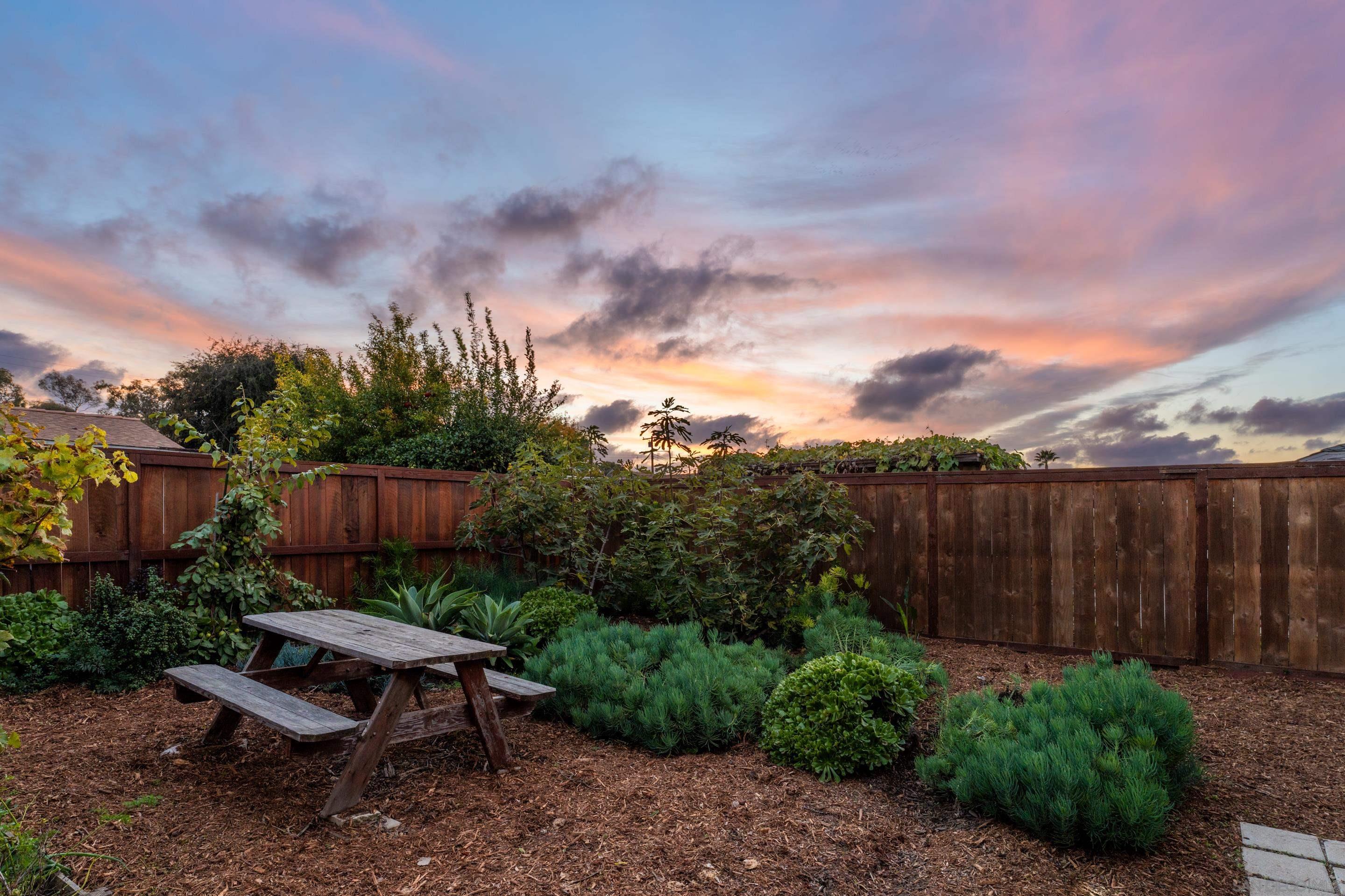 Detail Gallery Image 31 of 53 For 3339  Tropicana Dr, Oceanside,  CA 92054 - 3 Beds | 2 Baths