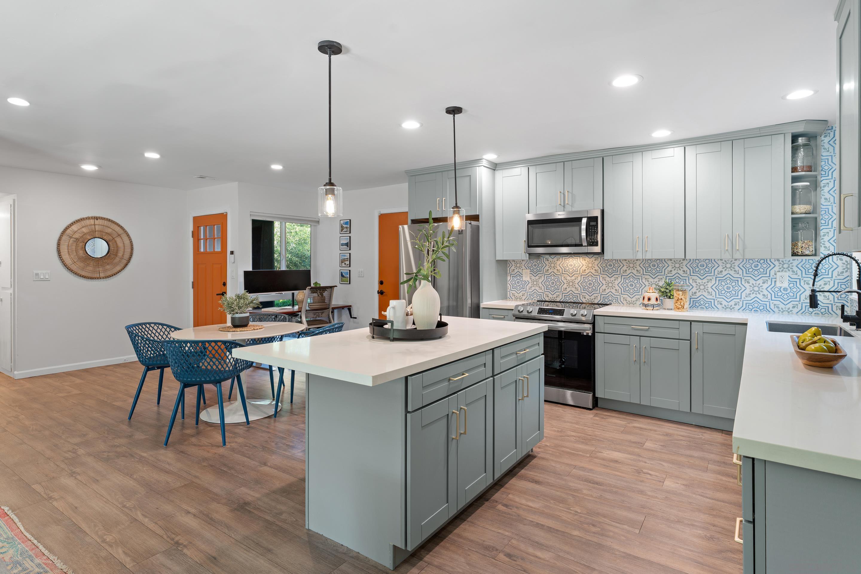 Detail Gallery Image 10 of 53 For 3339  Tropicana Dr, Oceanside,  CA 92054 - 3 Beds | 2 Baths