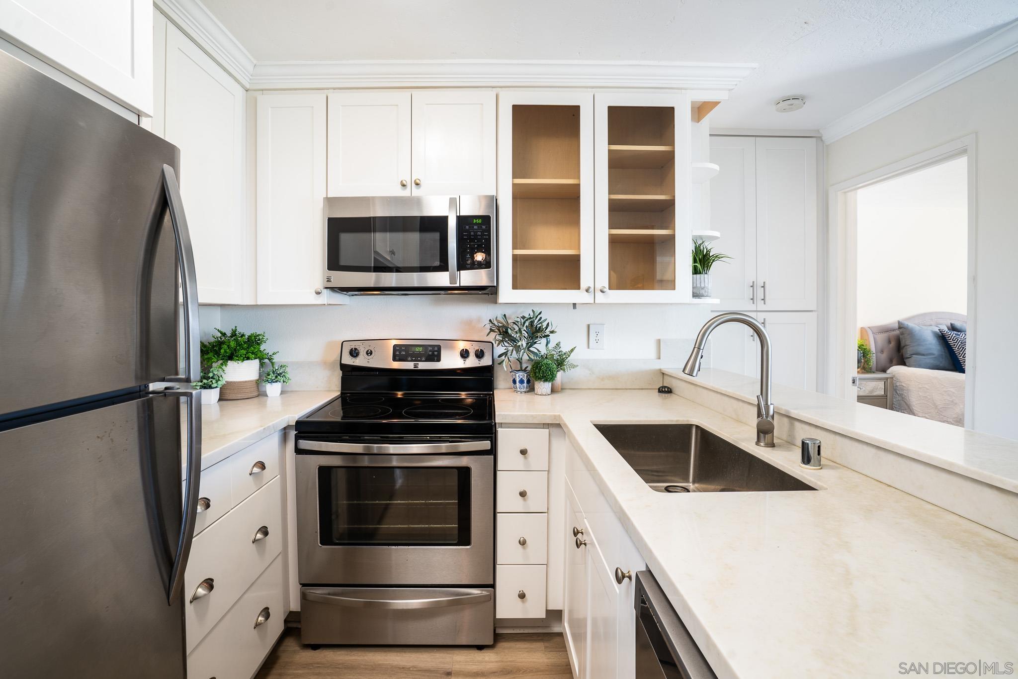 Detail Gallery Image 10 of 32 For 4060  Huerfano Ave  #UNIT 146,  San Diego,  CA 92117 - 2 Beds | 2 Baths