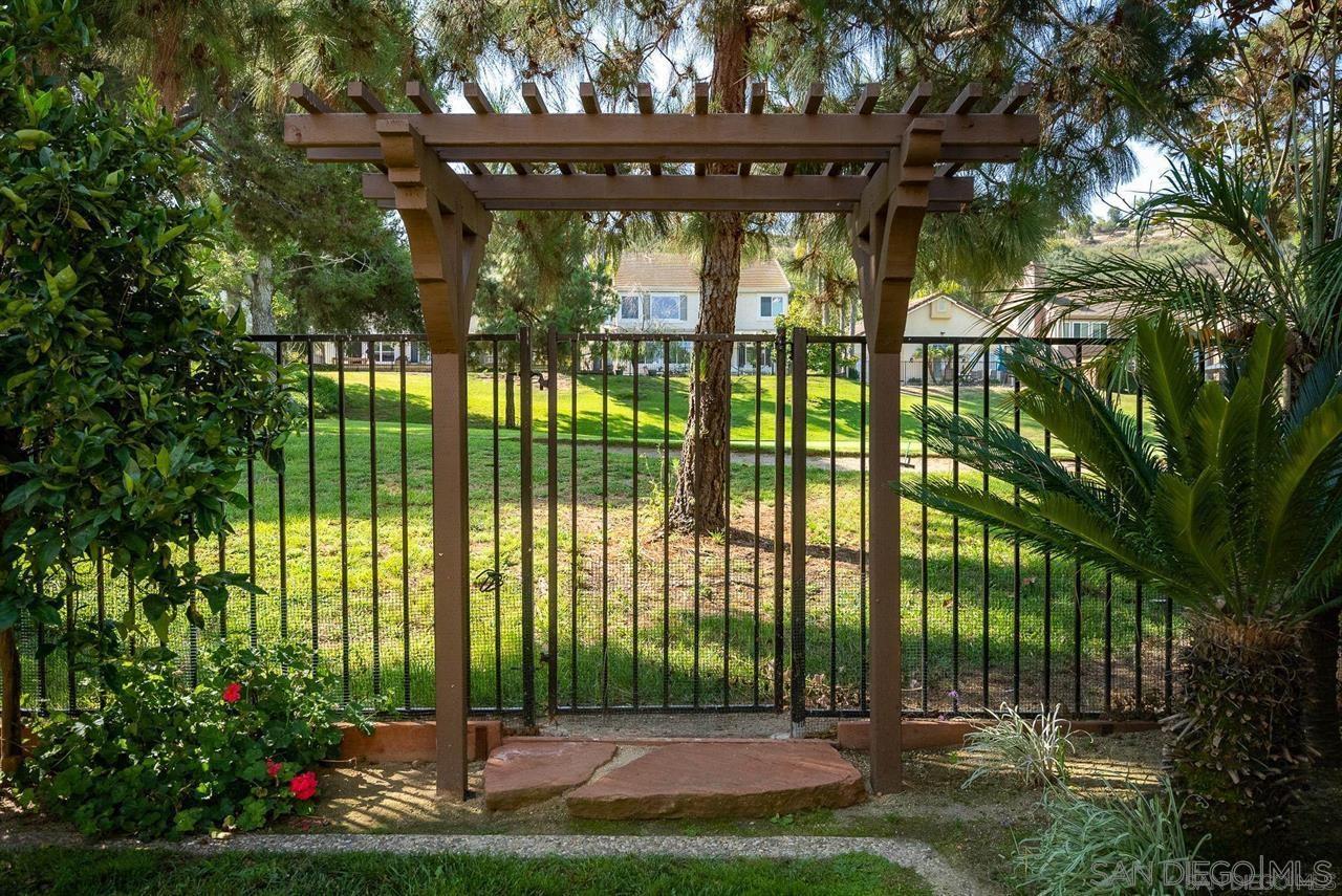 Detail Gallery Image 18 of 29 For 5251  Caminito Exquisito, San Diego,  CA 92130 - 4 Beds | 2/1 Baths