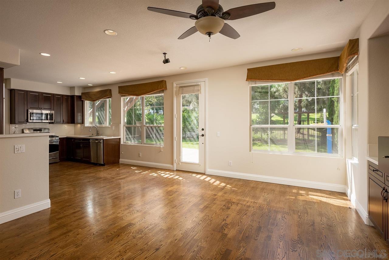 Detail Gallery Image 8 of 29 For 5251  Caminito Exquisito, San Diego,  CA 92130 - 4 Beds | 2/1 Baths