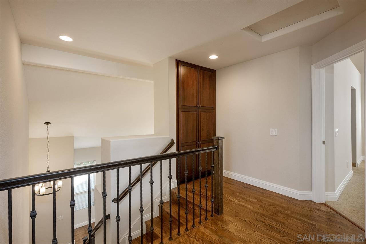 Detail Gallery Image 10 of 29 For 5251  Caminito Exquisito, San Diego,  CA 92130 - 4 Beds | 2/1 Baths