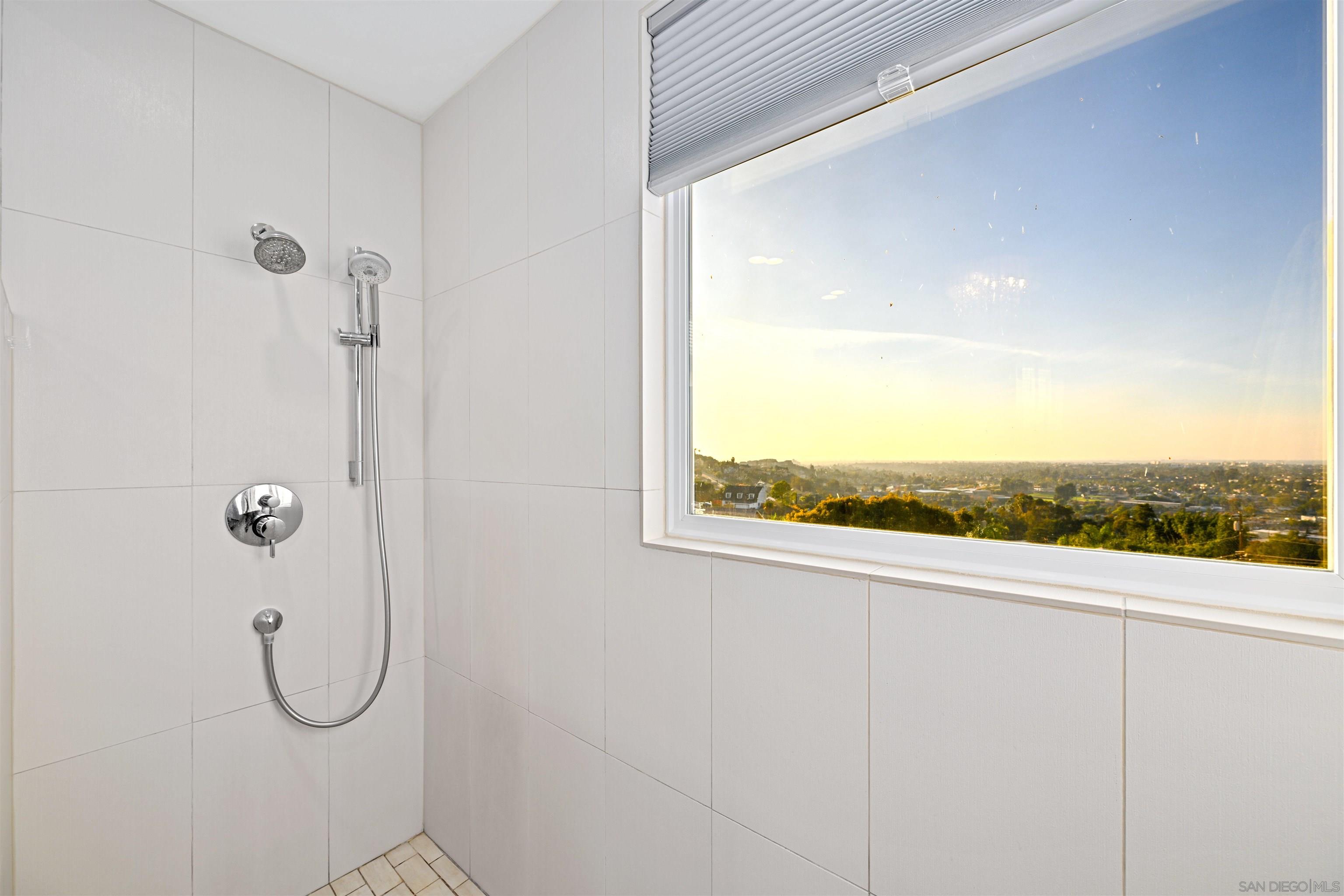 Detail Gallery Image 16 of 33 For 7953  Cinthia St, La Mesa,  CA 91941 - 4 Beds | 4 Baths