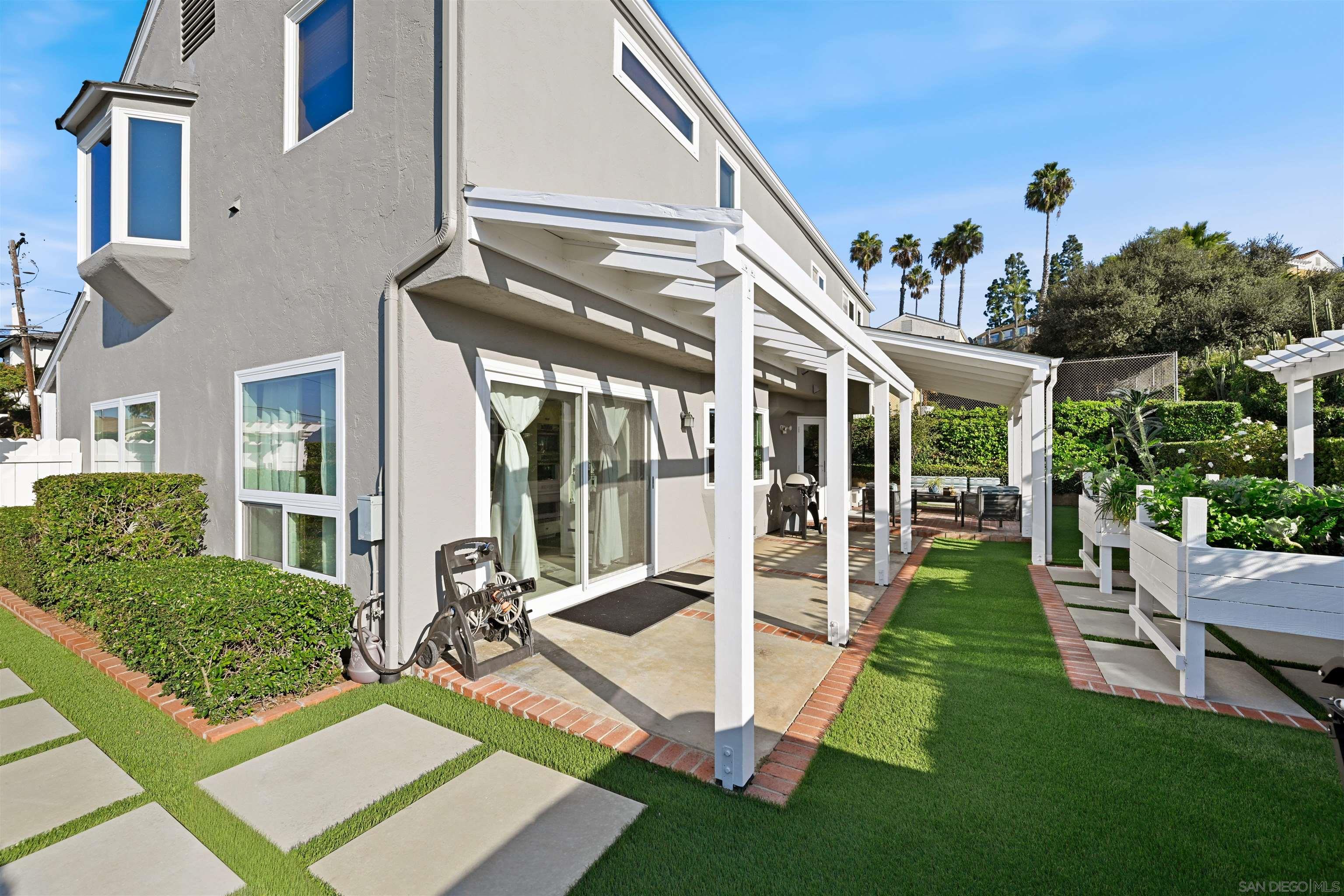 Detail Gallery Image 27 of 35 For 7953  Cinthia St, La Mesa,  CA 91941 - 4 Beds | 4 Baths