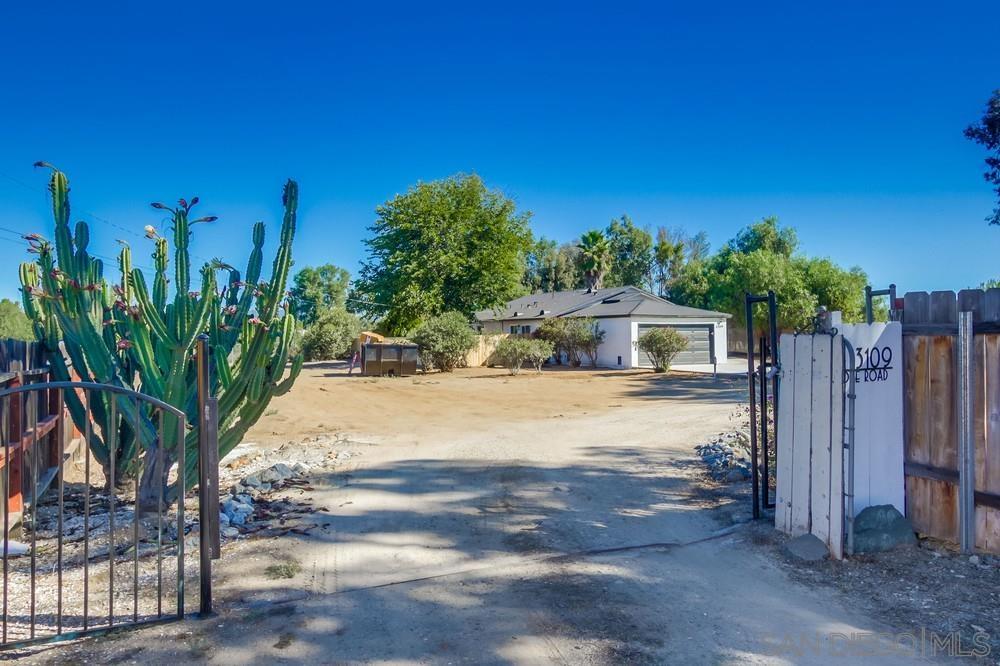 Detail Gallery Image 2 of 57 For 3109  Dye Rd, Ramona,  CA 92065 - 4 Beds | 3/1 Baths