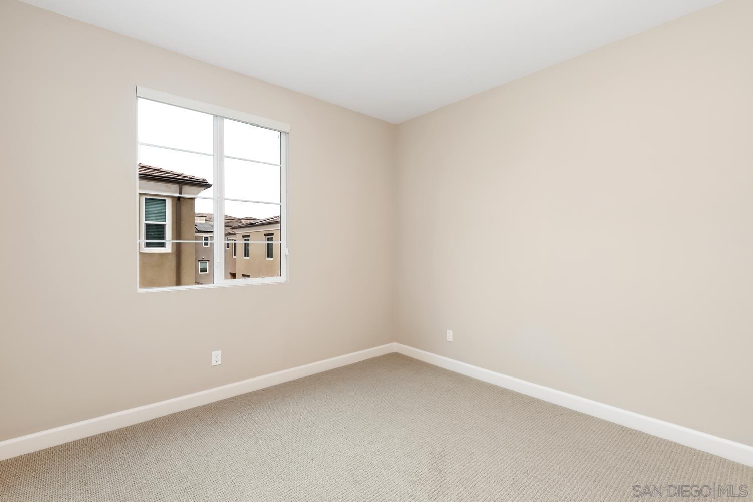 Detail Gallery Image 11 of 23 For 1227  Sunrise Vw  #105,  San Marcos,  CA 92078 - 3 Beds | 3 Baths