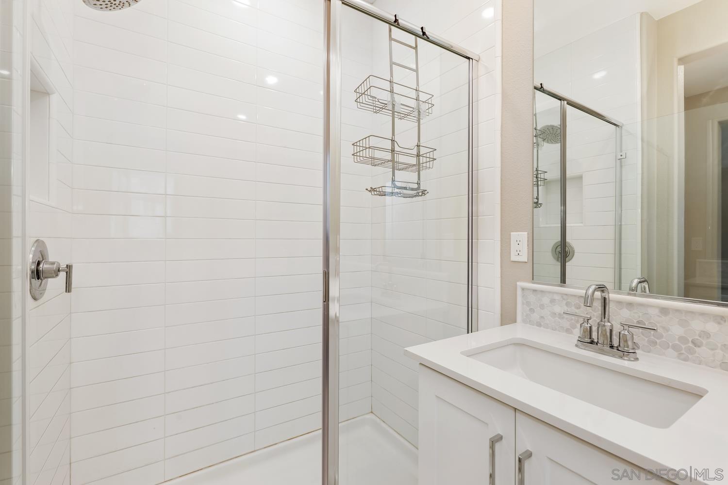 Detail Gallery Image 13 of 23 For 1227  Sunrise Vw  #105,  San Marcos,  CA 92078 - 3 Beds | 3 Baths