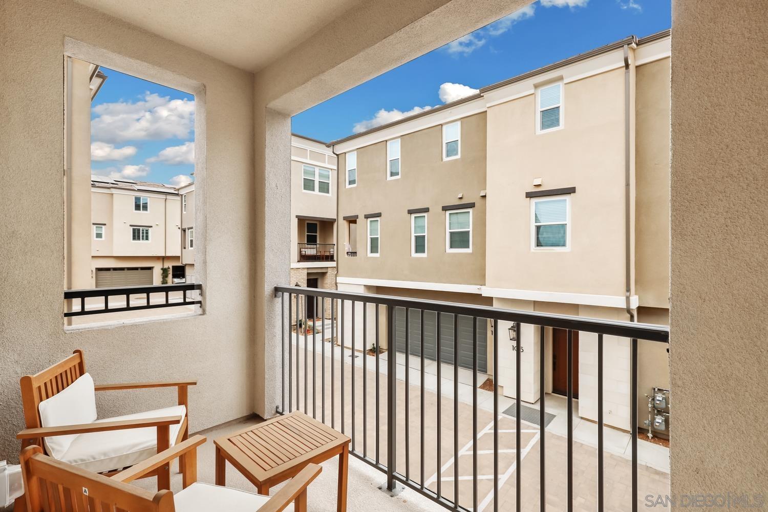 Detail Gallery Image 16 of 23 For 1227  Sunrise Vw  #105,  San Marcos,  CA 92078 - 3 Beds | 3 Baths