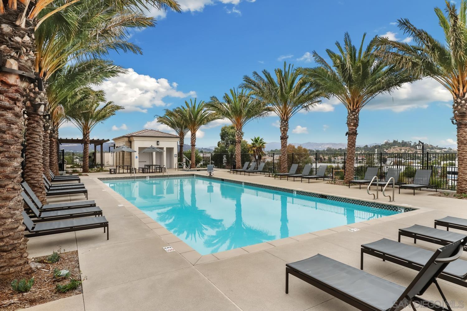 Detail Gallery Image 22 of 23 For 1227  Sunrise Vw  #105,  San Marcos,  CA 92078 - 3 Beds | 3 Baths