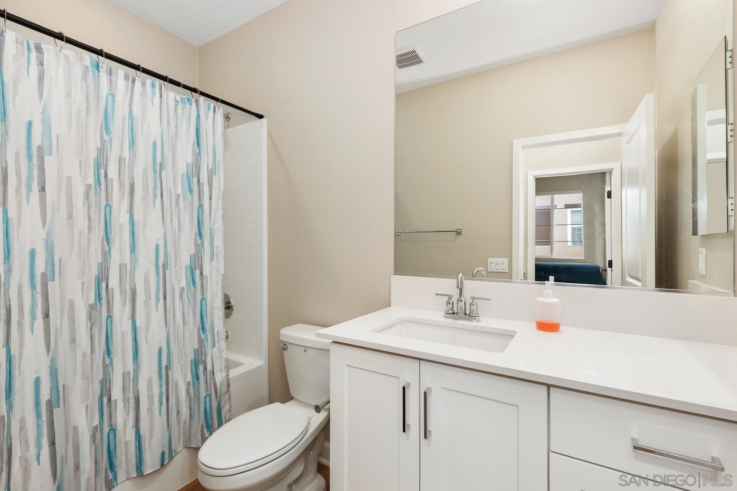 Detail Gallery Image 10 of 23 For 1227  Sunrise Vw  #105,  San Marcos,  CA 92078 - 3 Beds | 3 Baths