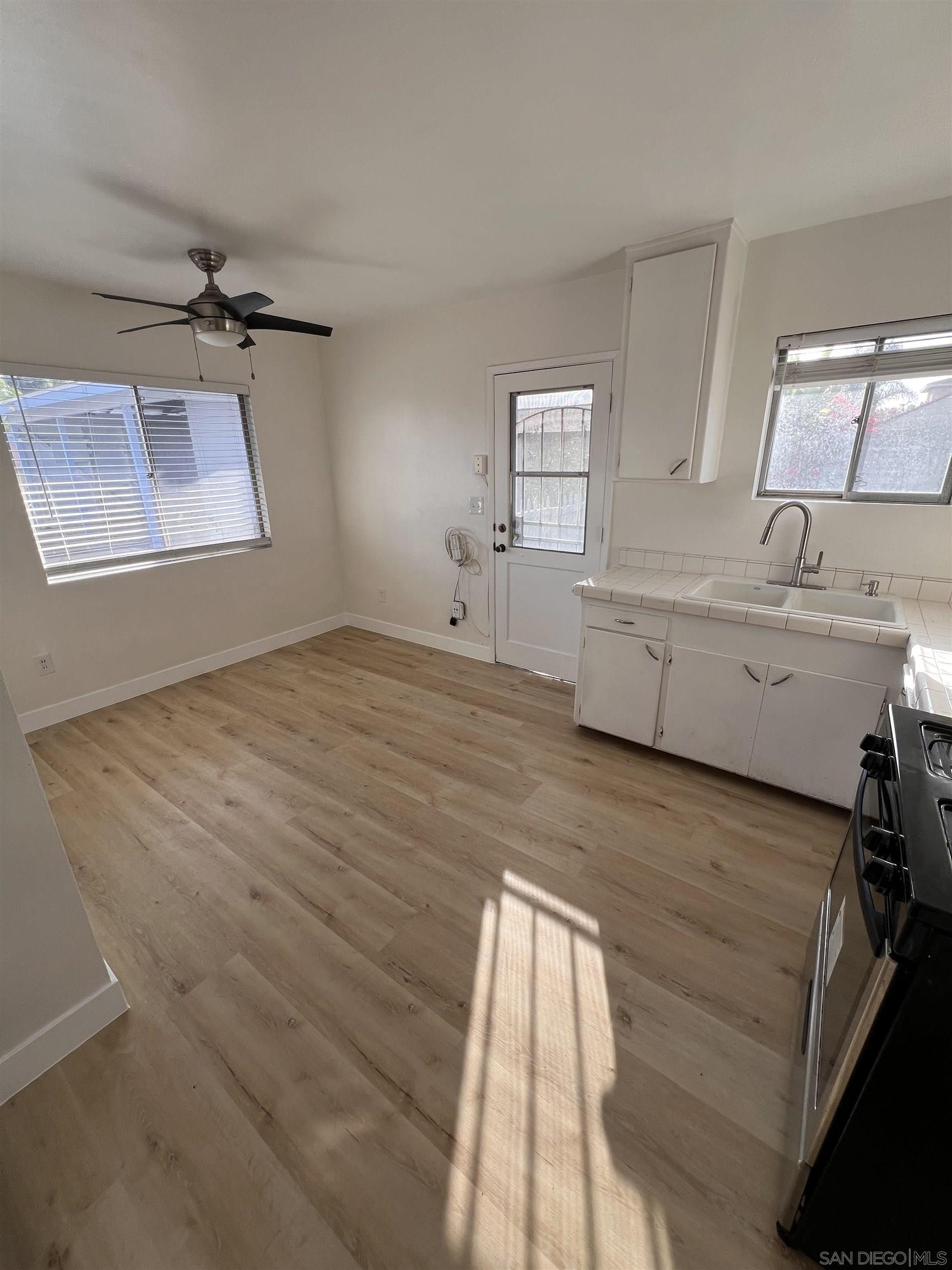 Detail Gallery Image 10 of 19 For 1120  1st Ave, Chula Vista,  CA 91911 - 2 Beds | 1 Baths