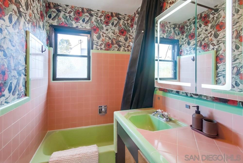 Detail Gallery Image 11 of 23 For 5438 B  Gilbert Drive  B, San Diego,  CA 92115 - 1 Beds | 1 Baths