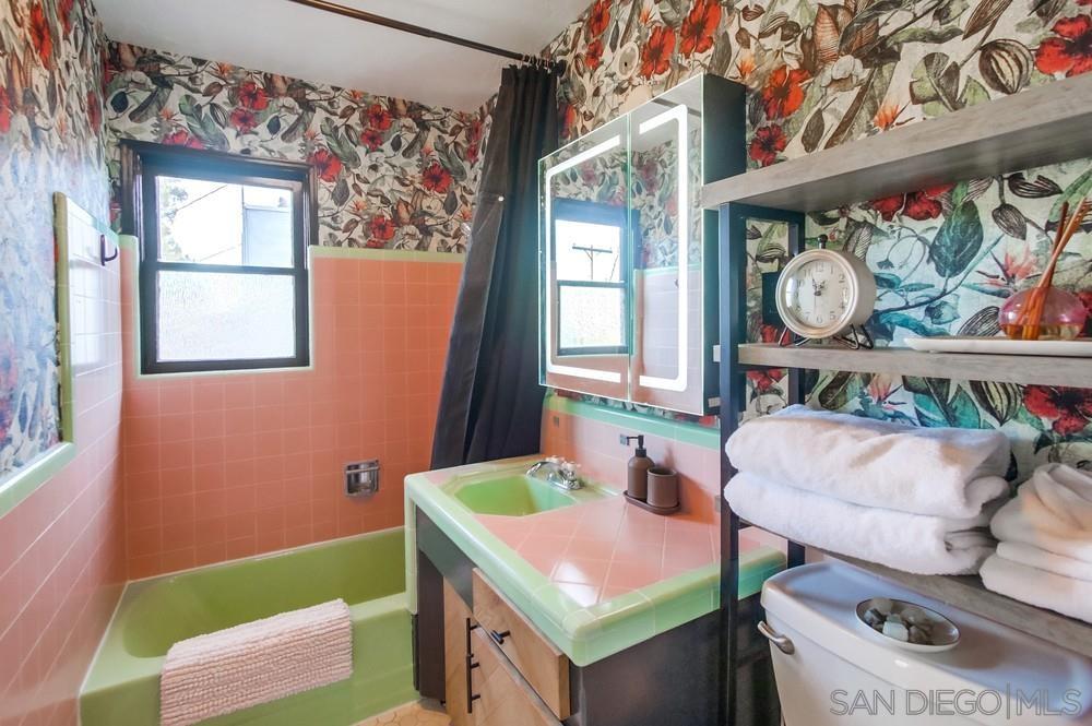 Detail Gallery Image 12 of 23 For 5438 B  Gilbert Drive  B, San Diego,  CA 92115 - 1 Beds | 1 Baths