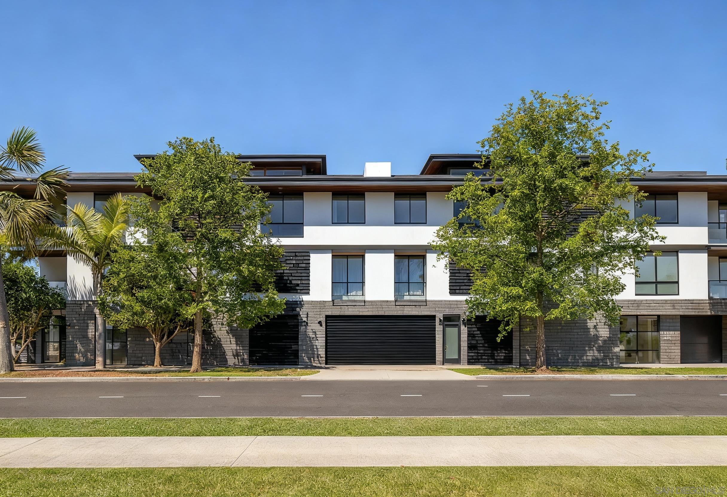 Detail Gallery Image 14 of 14 For 505 N Freeman St.  #202,  Oceanside,  CA 92054 - 3 Beds | 3/1 Baths