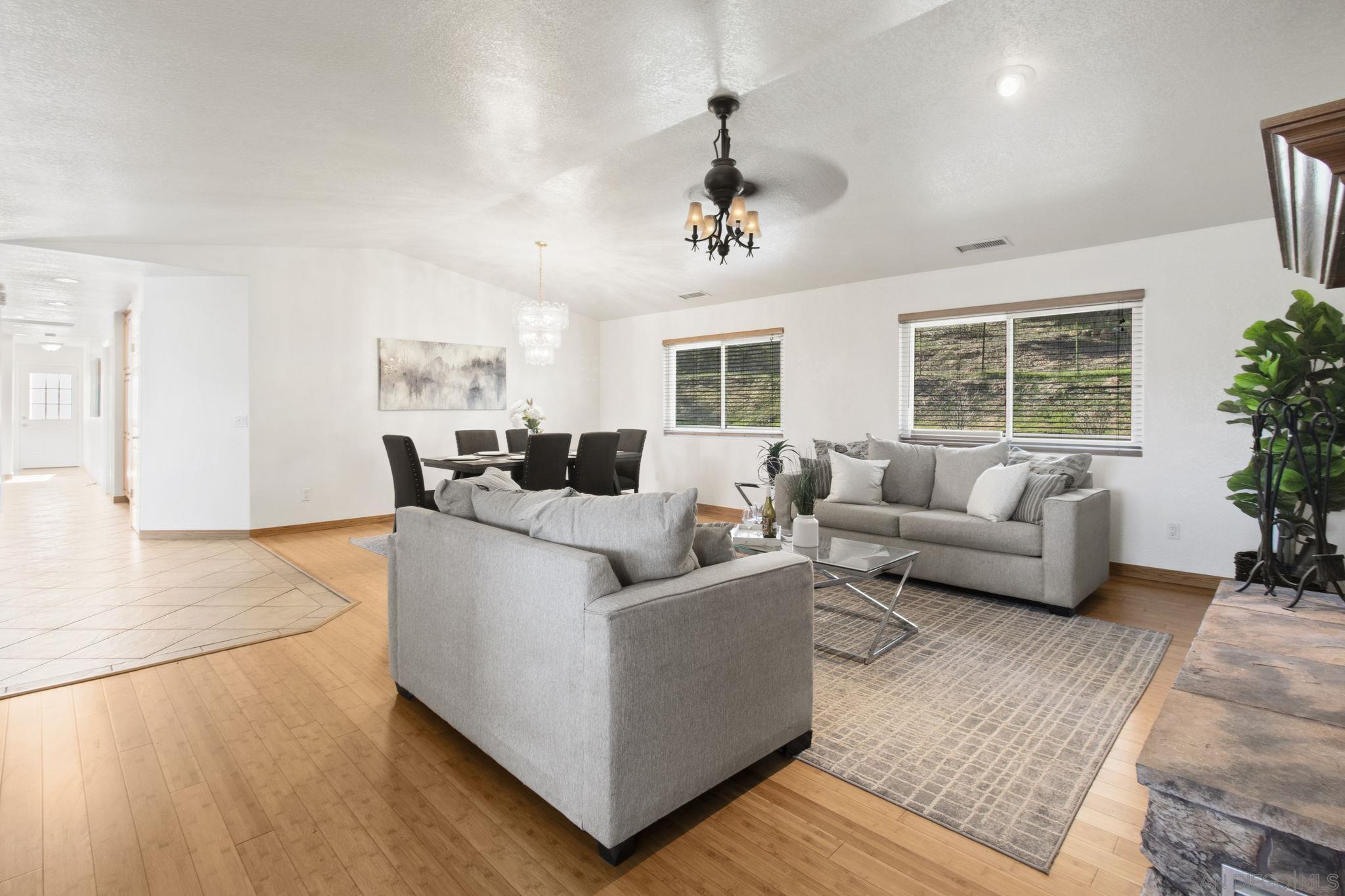 Detail Gallery Image 9 of 53 For 1287  Hanson Way, Ramona,  CA 92065 - 4 Beds | 2 Baths