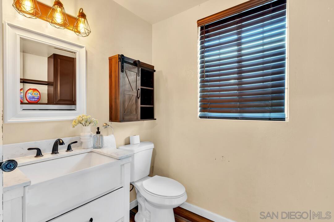 Detail Gallery Image 17 of 46 For 1772  Garrison Way, El Cajon,  CA 92019 - 5 Beds | 2/1 Baths