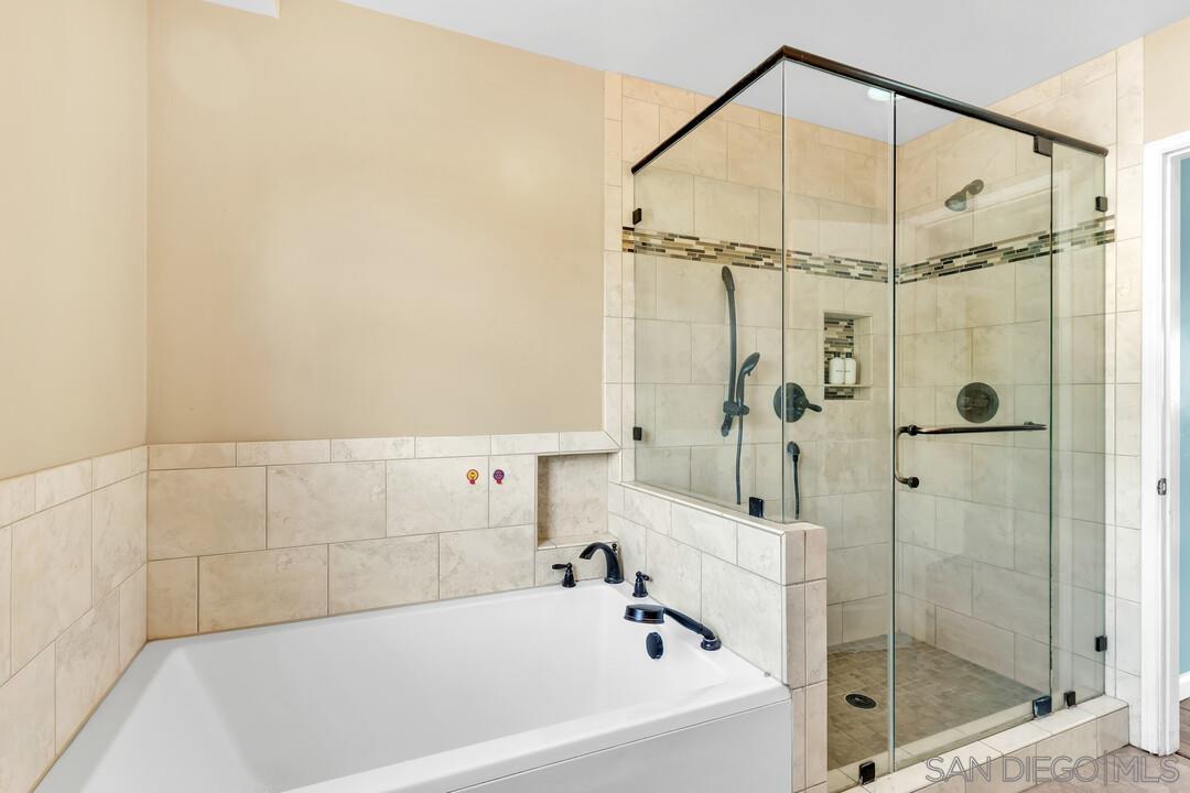 Detail Gallery Image 25 of 46 For 1772  Garrison Way, El Cajon,  CA 92019 - 5 Beds | 2/1 Baths