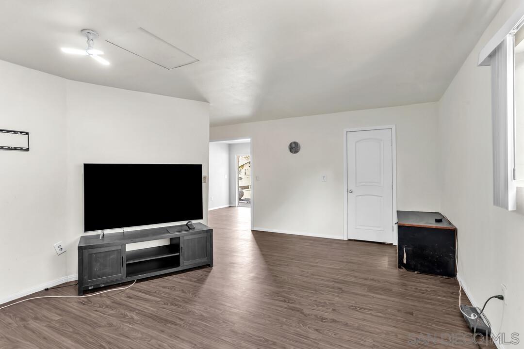 Detail Gallery Image 30 of 46 For 1772  Garrison Way, El Cajon,  CA 92019 - 5 Beds | 2/1 Baths