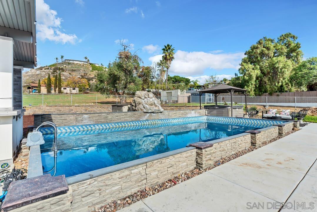 Detail Gallery Image 36 of 46 For 1772  Garrison Way, El Cajon,  CA 92019 - 5 Beds | 2/1 Baths