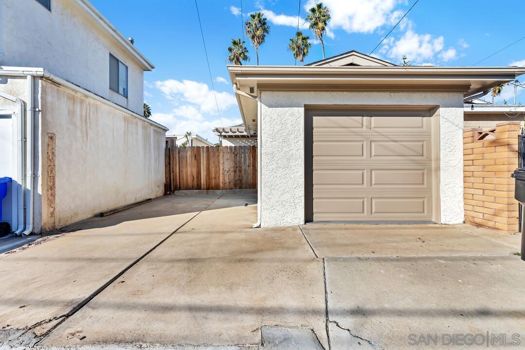 Detail Gallery Image 32 of 42 For 2275  Emerald St, San Diego,  CA 92109 - 2 Beds | 2 Baths
