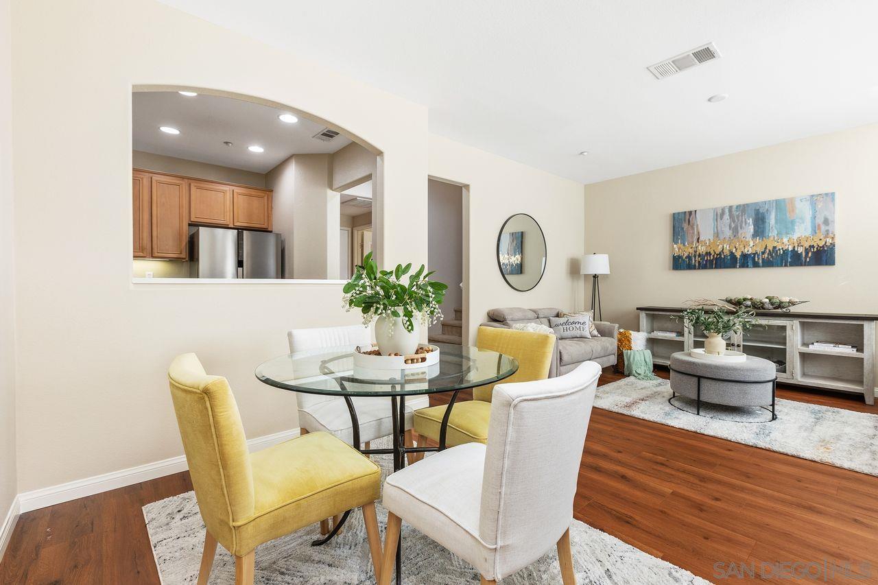 Detail Gallery Image 12 of 41 For 16913  New Rochelle Way  #83,  San Diego,  CA 92127 - 3 Beds | 2/1 Baths
