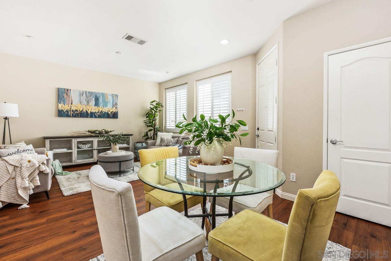 Detail Gallery Image 13 of 41 For 16913  New Rochelle Way  #83,  San Diego,  CA 92127 - 3 Beds | 2/1 Baths