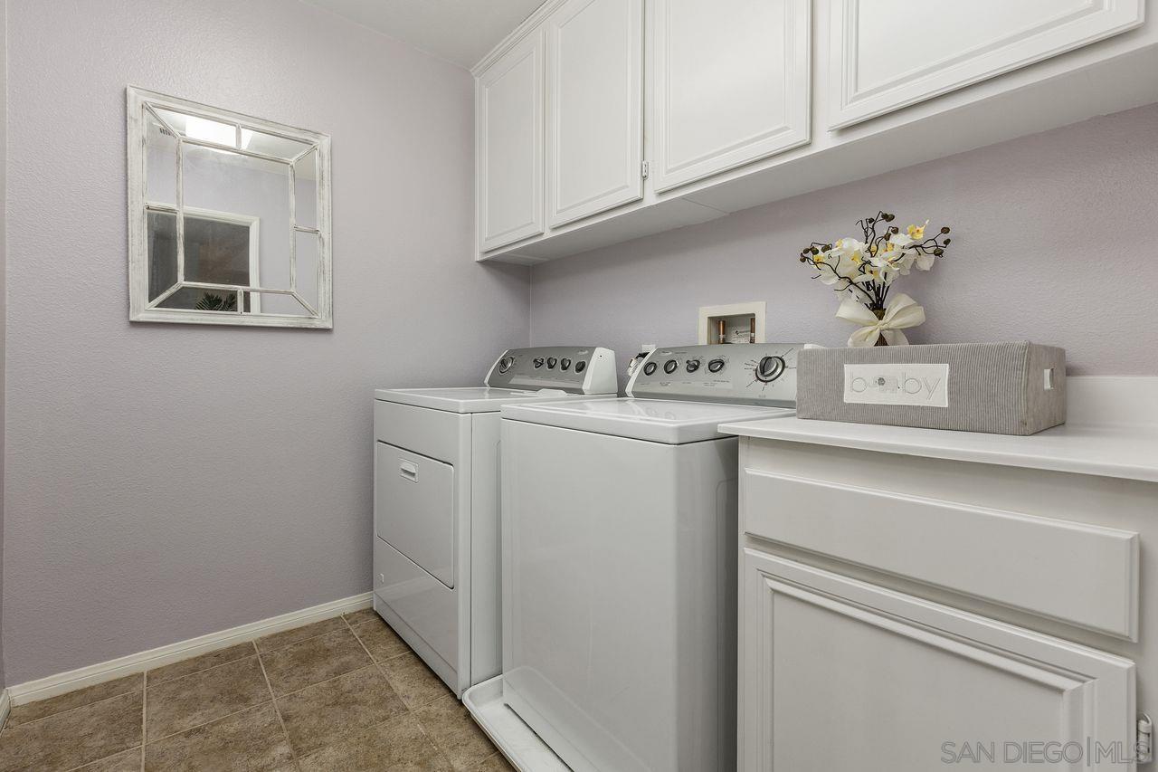 Detail Gallery Image 22 of 41 For 16913  New Rochelle Way  #83,  San Diego,  CA 92127 - 3 Beds | 2/1 Baths