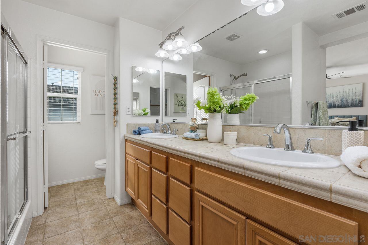 Detail Gallery Image 26 of 41 For 16913  New Rochelle Way  #83,  San Diego,  CA 92127 - 3 Beds | 2/1 Baths