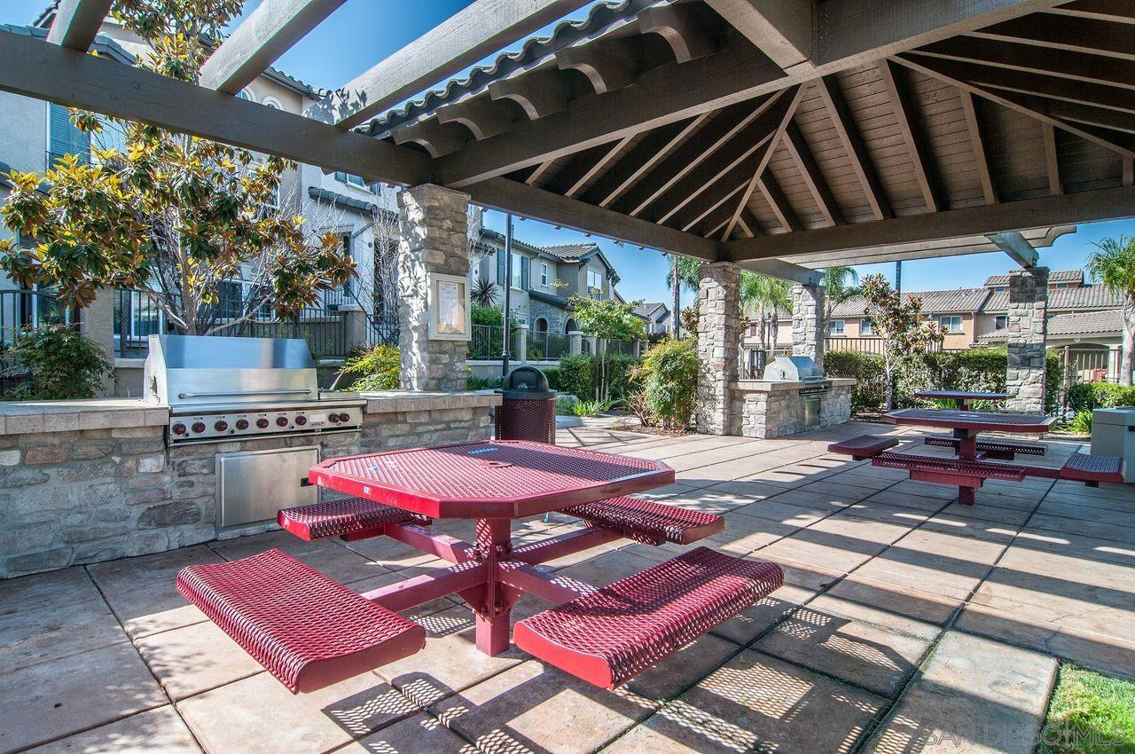 Detail Gallery Image 32 of 41 For 16913  New Rochelle Way  #83,  San Diego,  CA 92127 - 3 Beds | 2/1 Baths