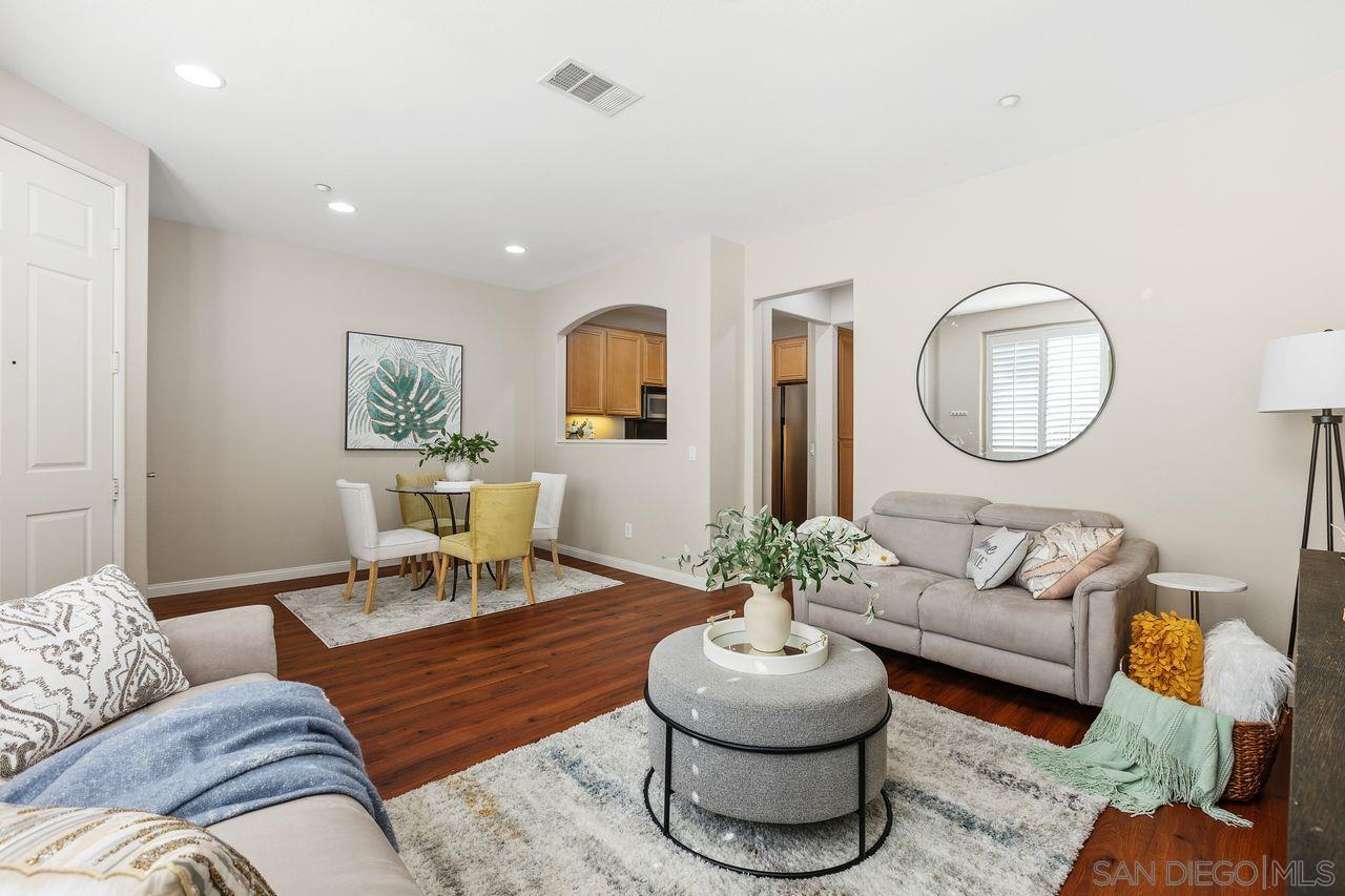 Detail Gallery Image 10 of 41 For 16913  New Rochelle Way  #83,  San Diego,  CA 92127 - 3 Beds | 2/1 Baths