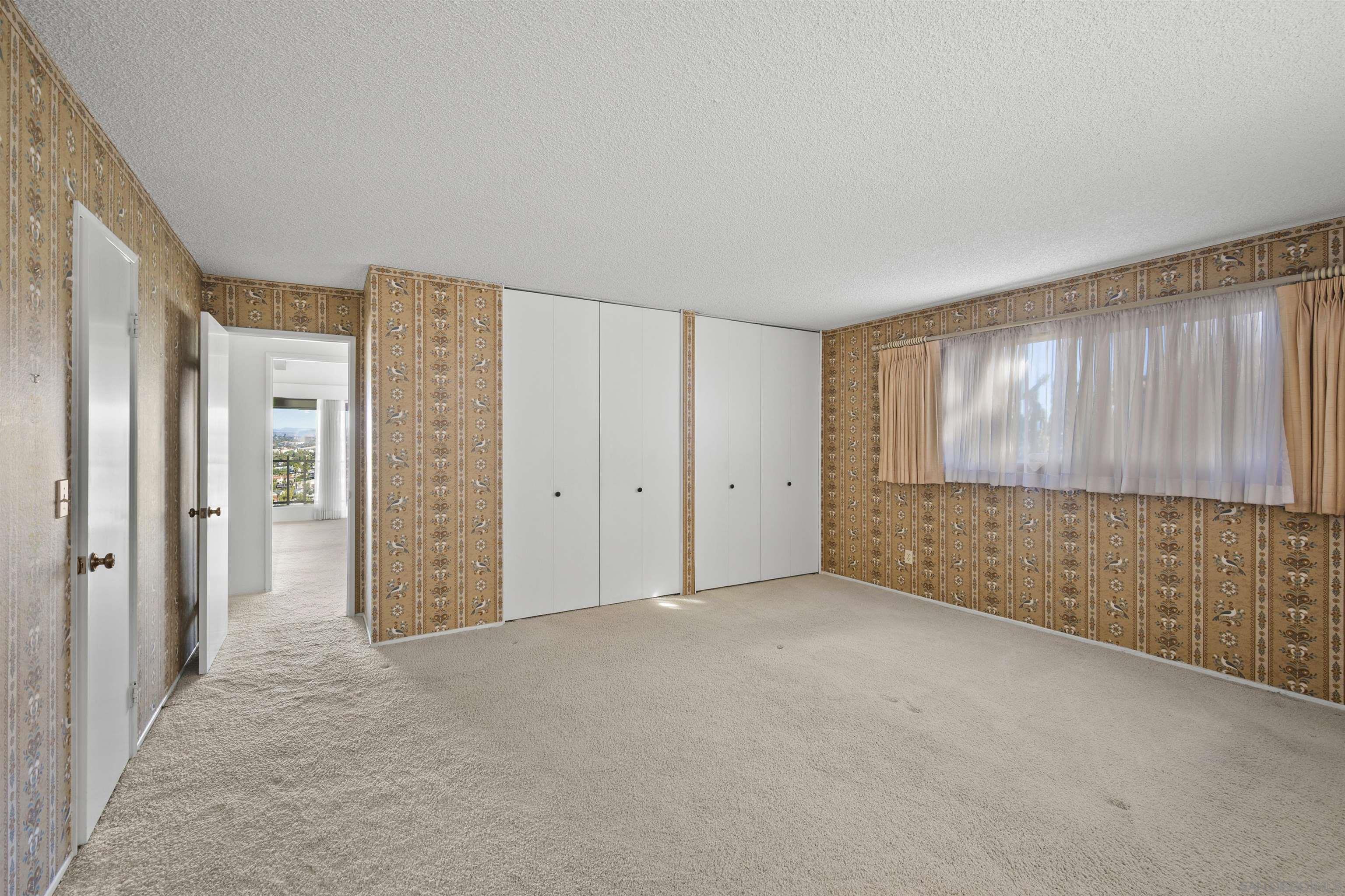 Detail Gallery Image 14 of 31 For 4417  Beverly Dr, La Mesa,  CA 91941 - 4 Beds | 2/1 Baths