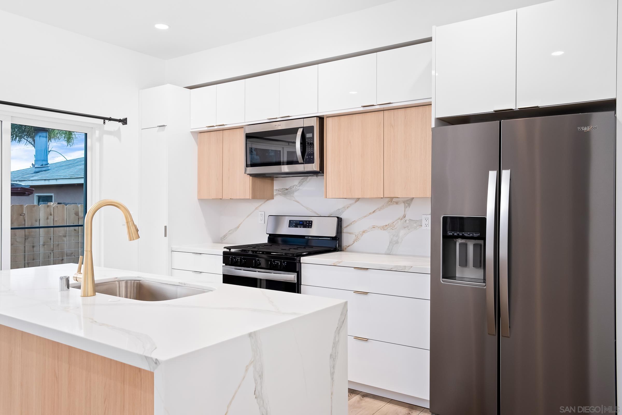 Detail Gallery Image 12 of 29 For 5230-32  Rincon St, San Diego,  CA 92115 - – Beds | – Baths