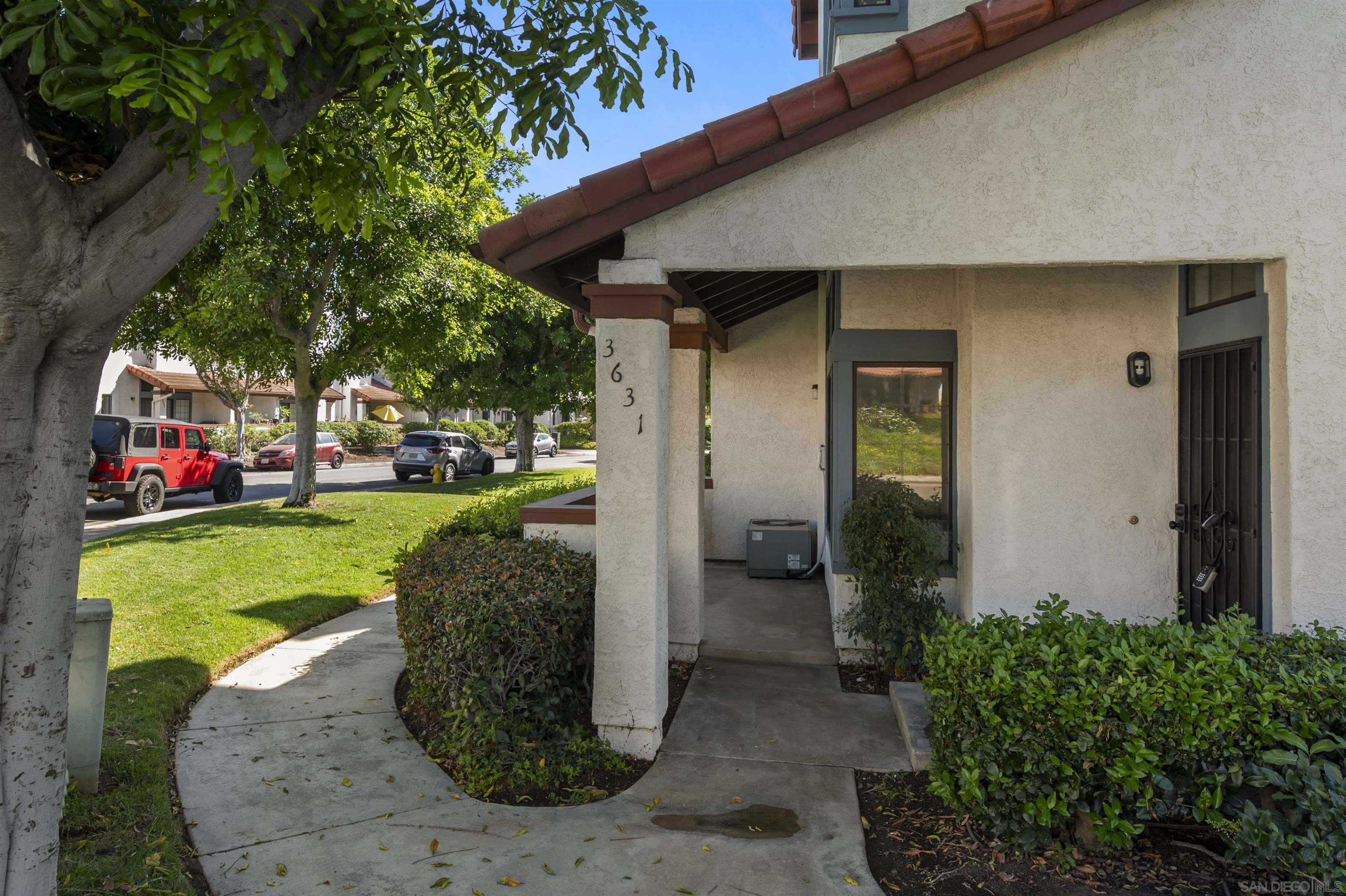 Detail Gallery Image 16 of 36 For 3631  Mission Mesa Way, San Diego,  CA 92120 - 3 Beds | 2/1 Baths