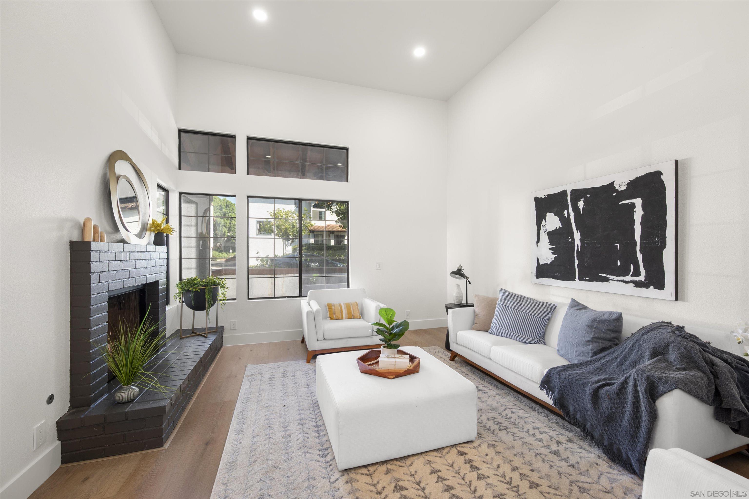 Detail Gallery Image 4 of 36 For 3631  Mission Mesa Way, San Diego,  CA 92120 - 3 Beds | 2/1 Baths