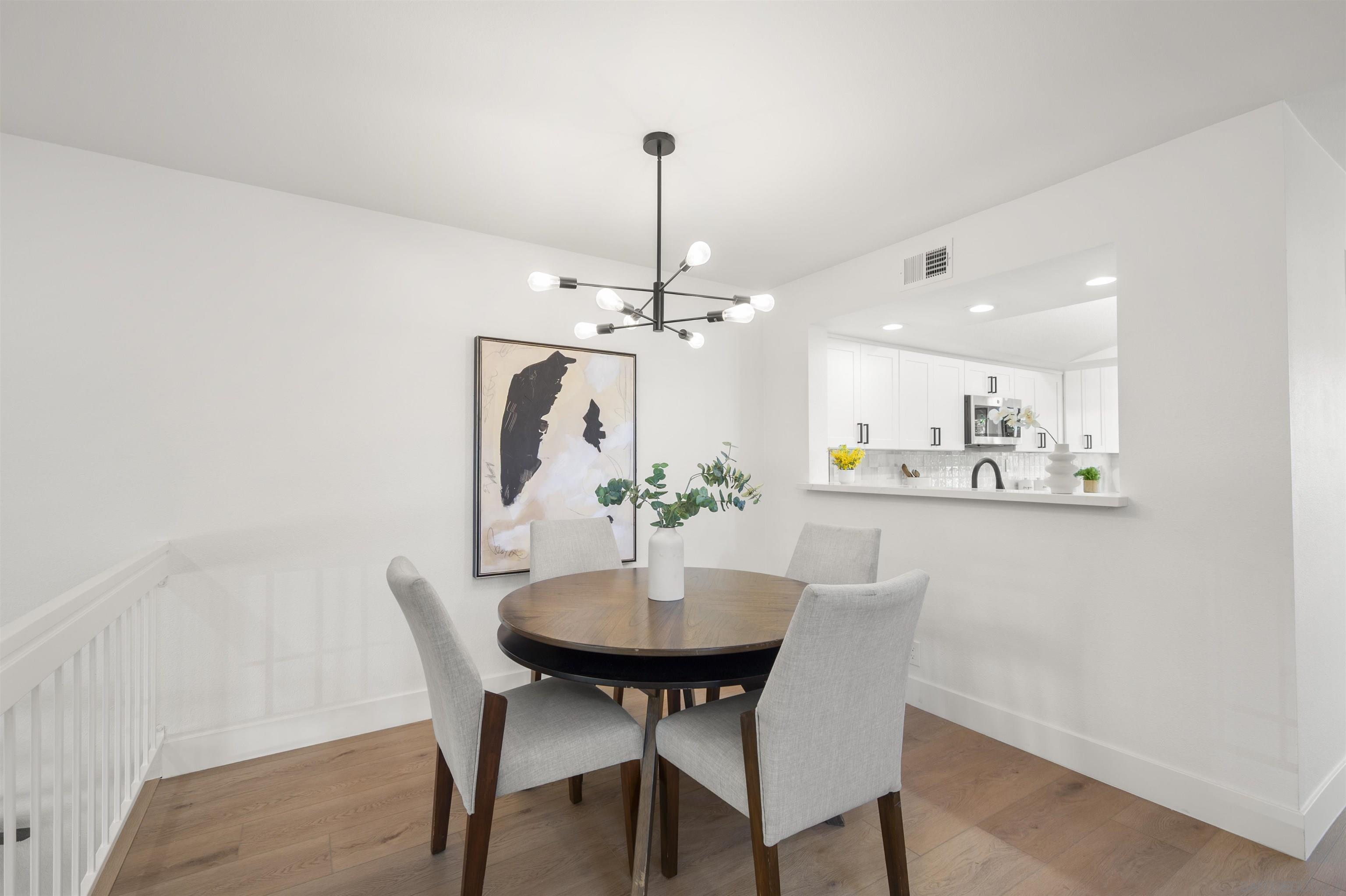 Detail Gallery Image 10 of 36 For 3631  Mission Mesa Way, San Diego,  CA 92120 - 3 Beds | 2/1 Baths