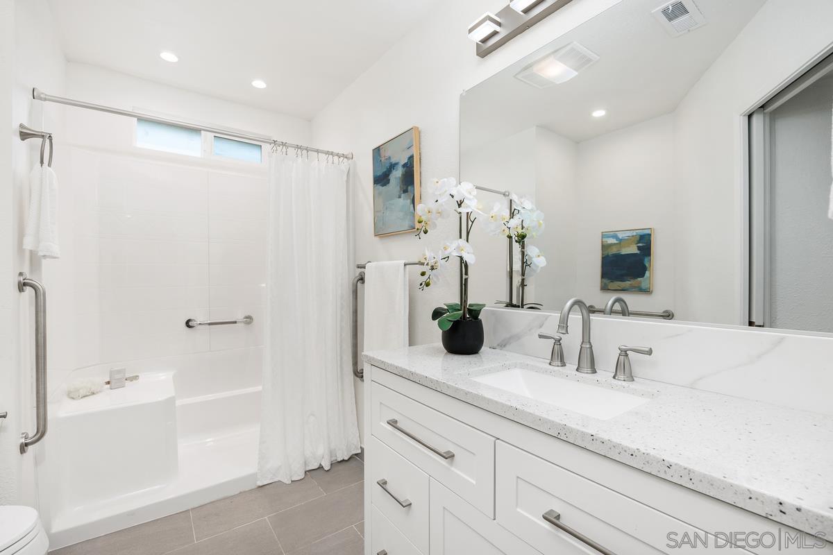 Detail Gallery Image 18 of 28 For 201  Coneflower St, Encinitas,  CA 92024 - 2 Beds | 1 Baths