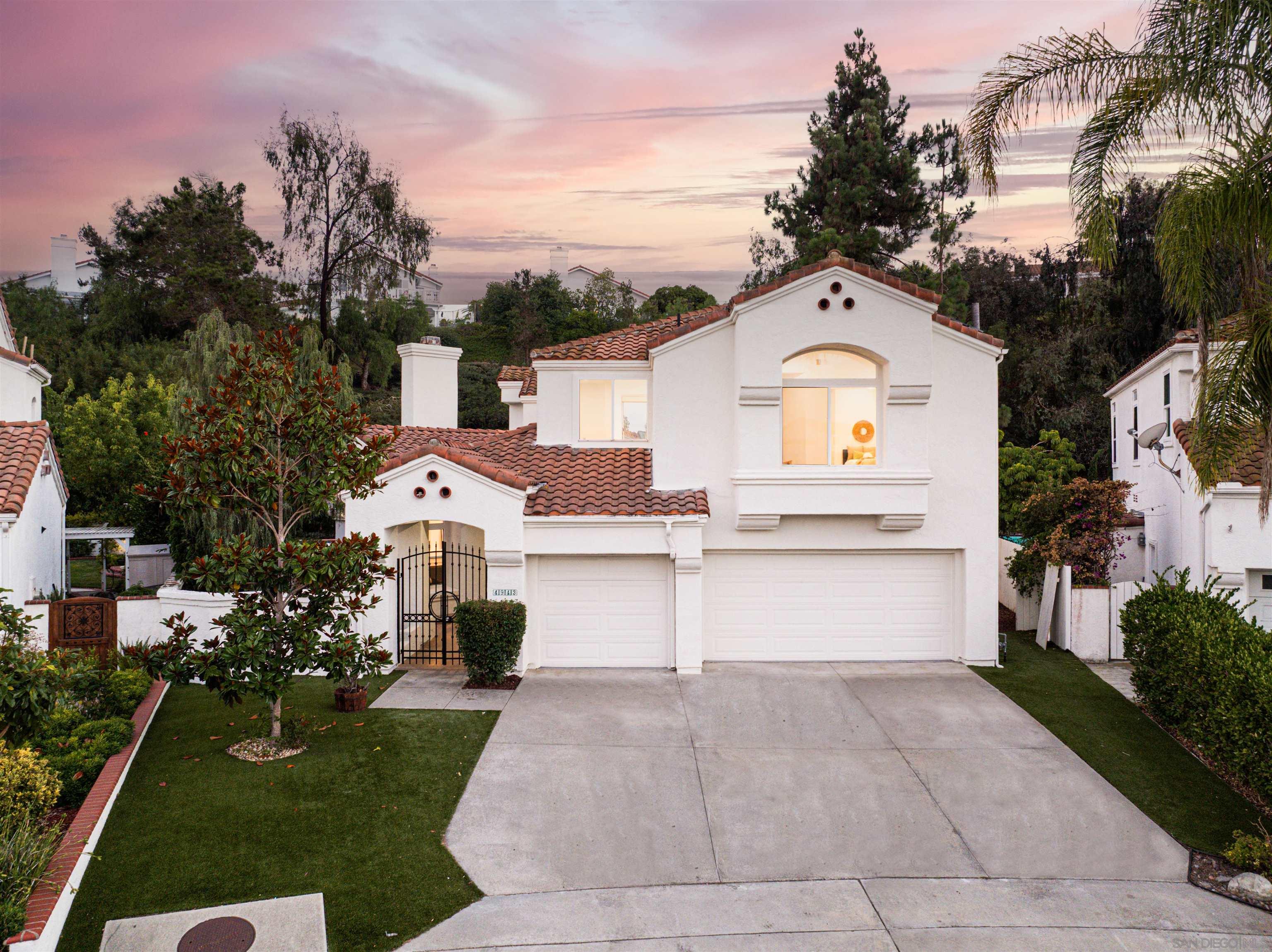 Detail Gallery Image 2 of 75 For 4943  Marin Dr, Oceanside,  CA 92056 - 5 Beds | 3/1 Baths