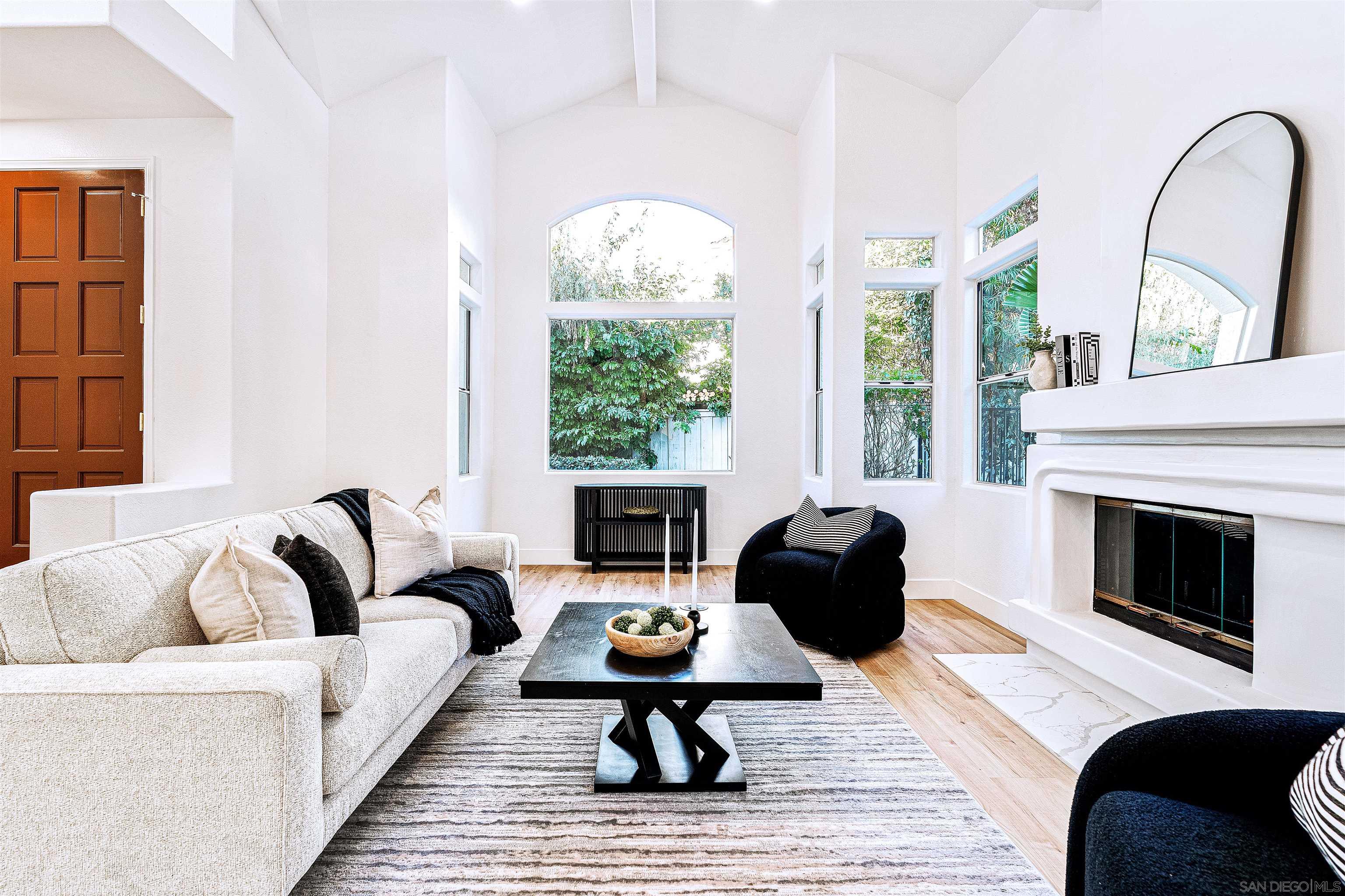 Detail Gallery Image 14 of 75 For 4943  Marin Dr, Oceanside,  CA 92056 - 5 Beds | 3/1 Baths