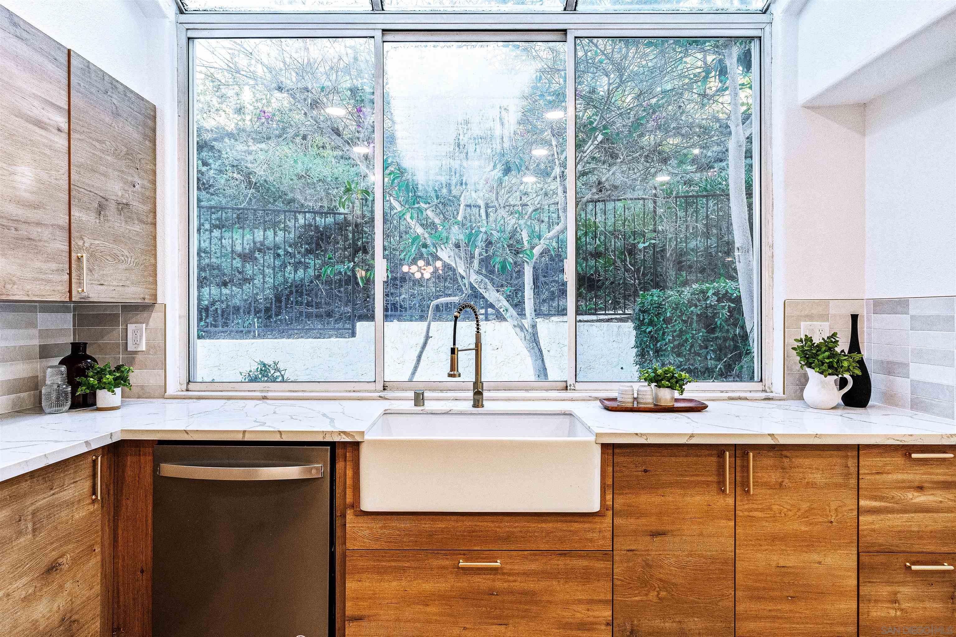 Detail Gallery Image 27 of 75 For 4943  Marin Dr, Oceanside,  CA 92056 - 5 Beds | 3/1 Baths