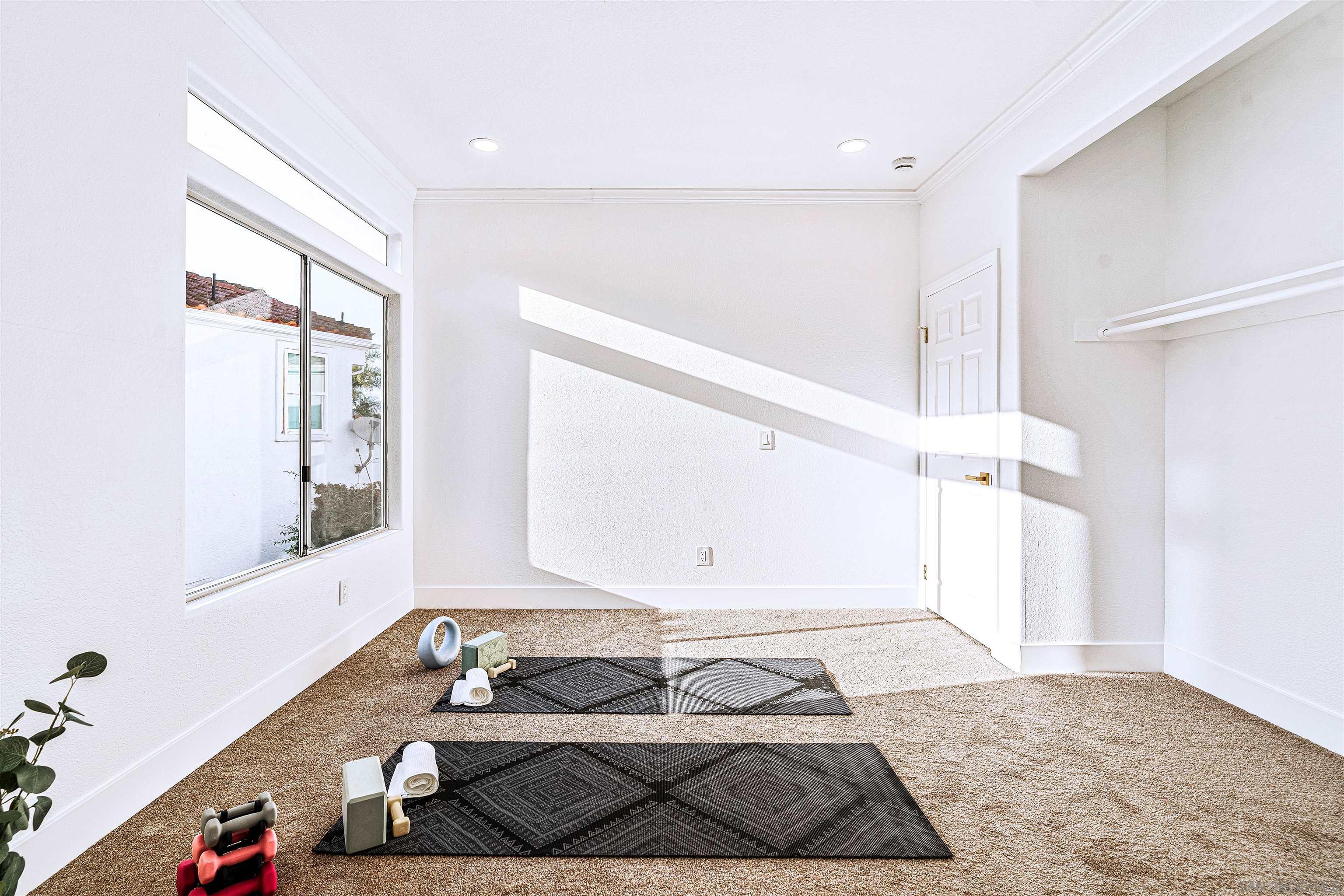 Detail Gallery Image 43 of 75 For 4943  Marin Dr, Oceanside,  CA 92056 - 5 Beds | 3/1 Baths