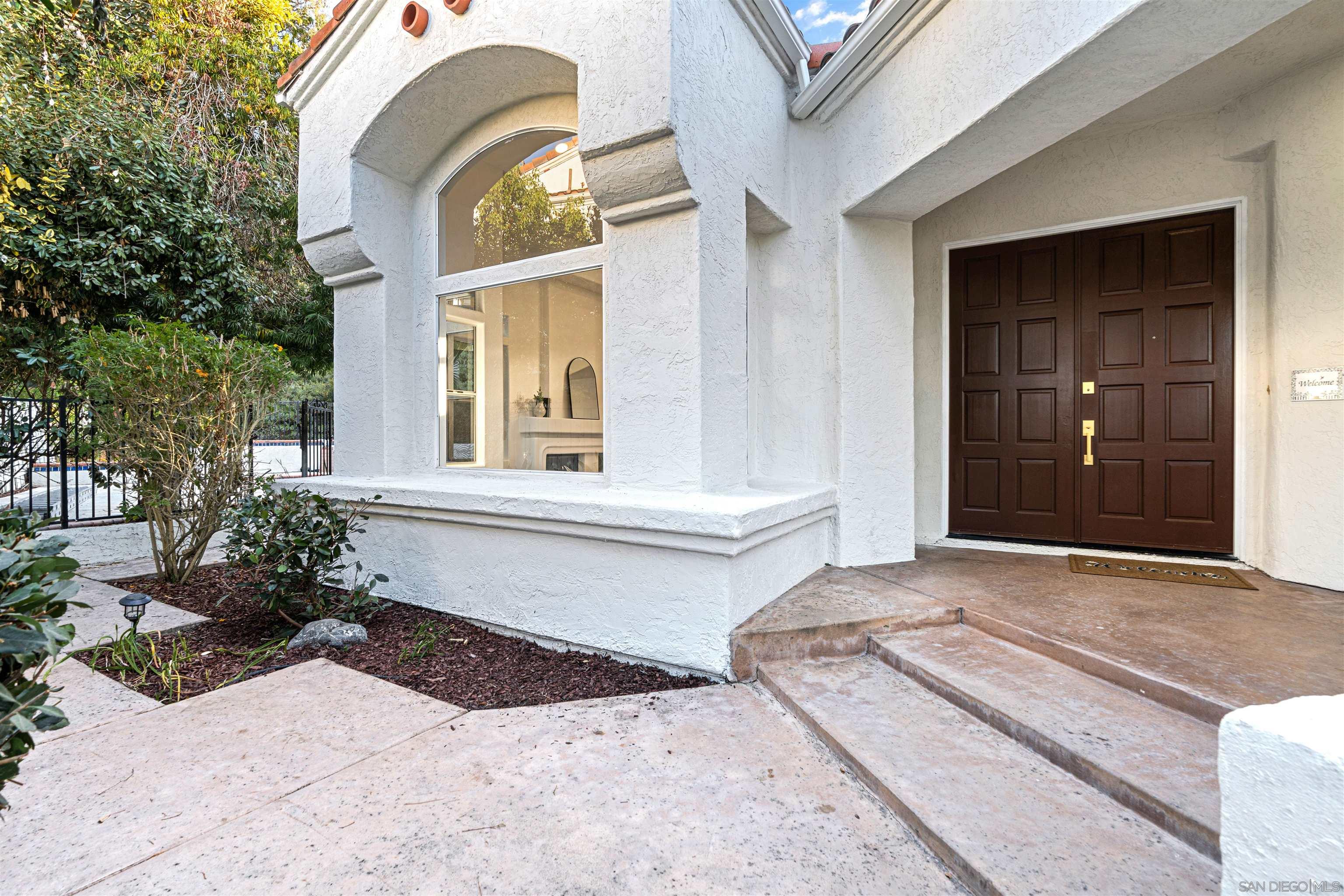 Detail Gallery Image 6 of 75 For 4943  Marin Dr, Oceanside,  CA 92056 - 5 Beds | 3/1 Baths