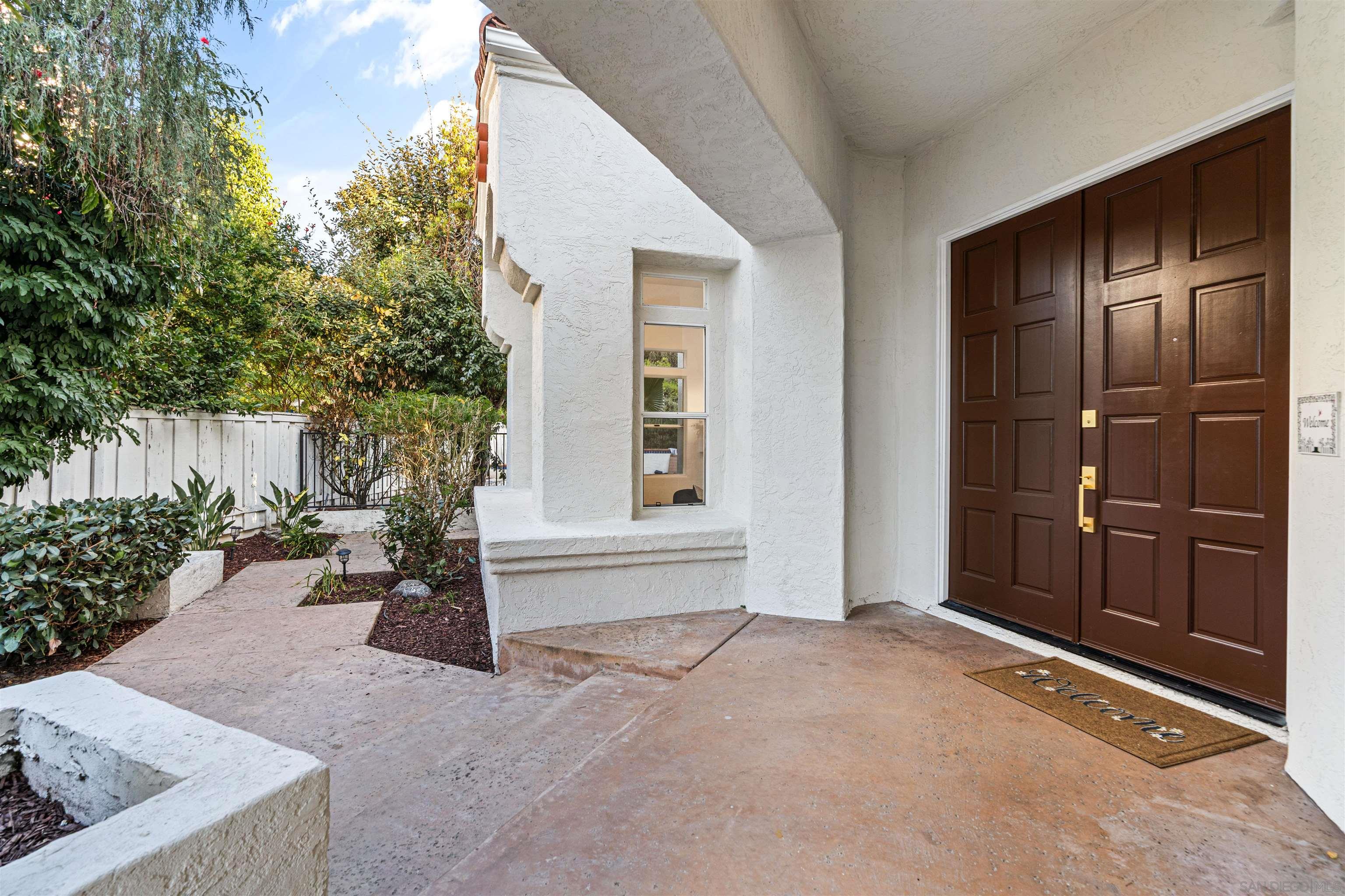 Detail Gallery Image 7 of 75 For 4943  Marin Dr, Oceanside,  CA 92056 - 5 Beds | 3/1 Baths