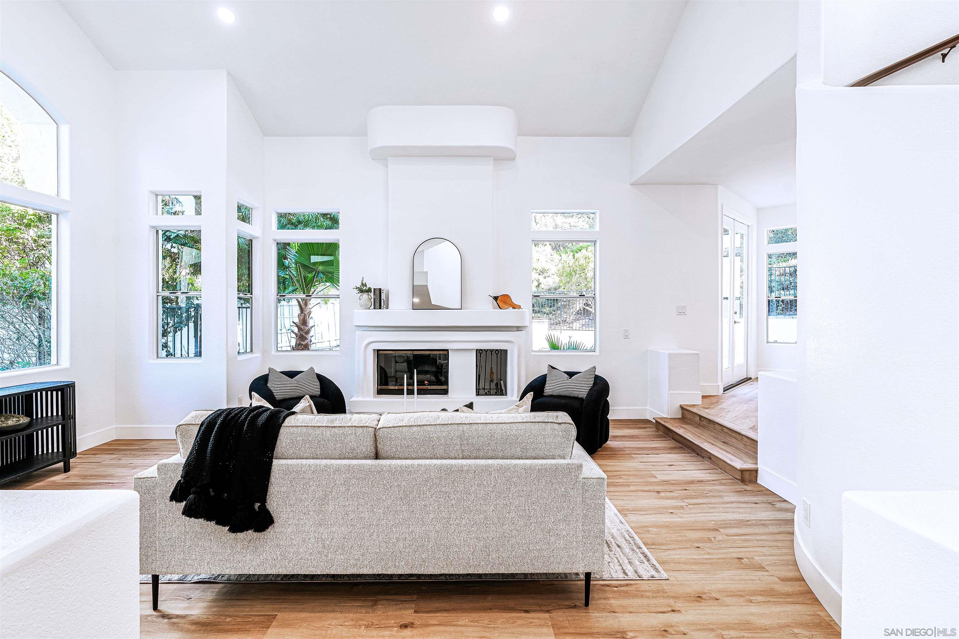 Detail Gallery Image 10 of 75 For 4943  Marin Dr, Oceanside,  CA 92056 - 5 Beds | 3/1 Baths