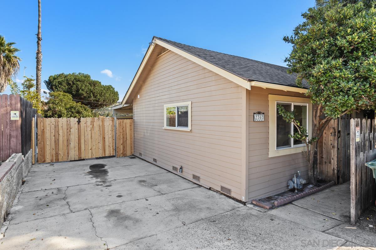 Detail Gallery Image 27 of 29 For 2707  Sweetwater Rd, Spring Valley,  CA 91977 - 3 Beds | 2 Baths