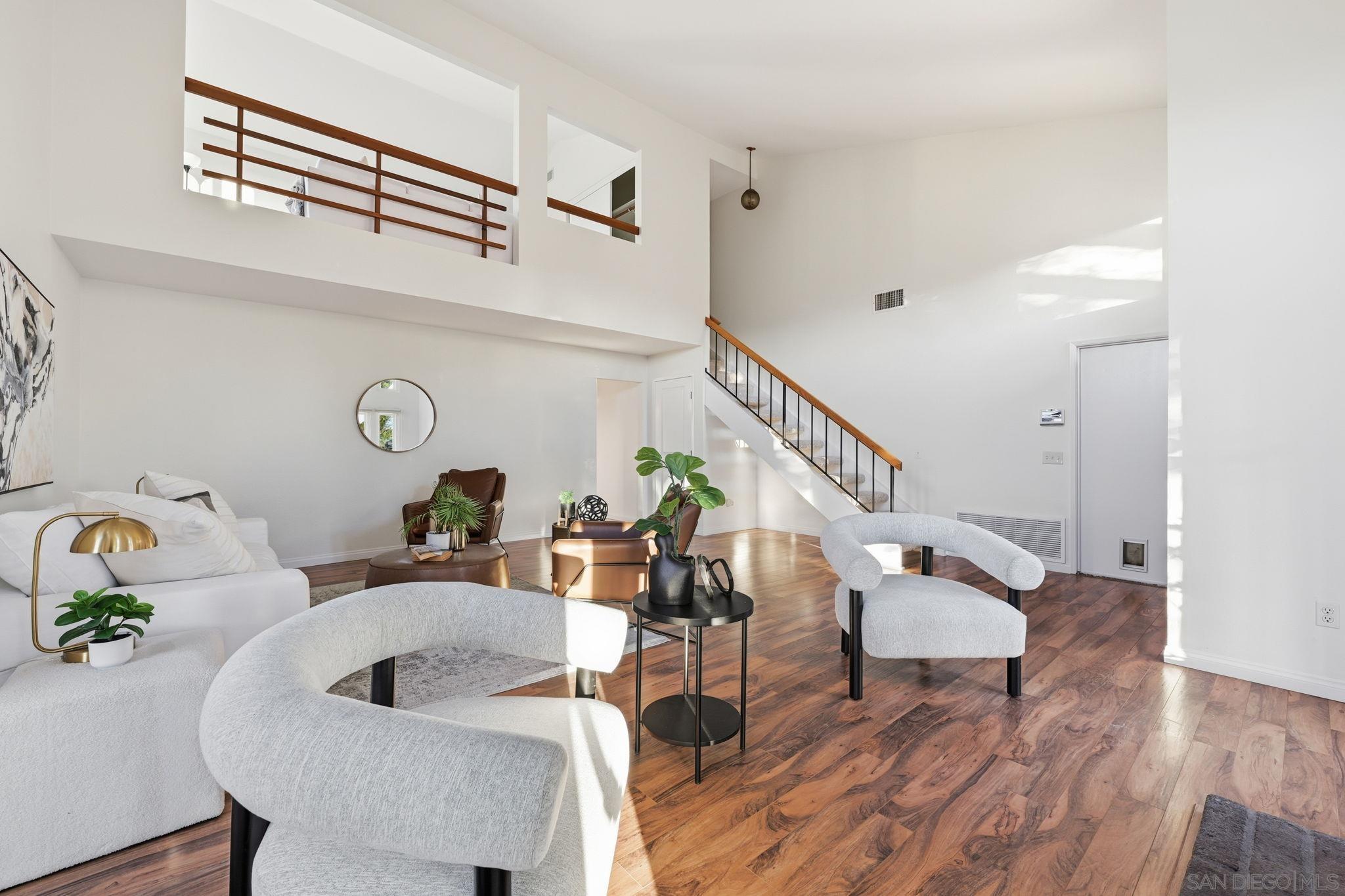 Detail Gallery Image 8 of 41 For 17570  Montero Rd, San Diego,  CA 92128 - 5 Beds | 3 Baths