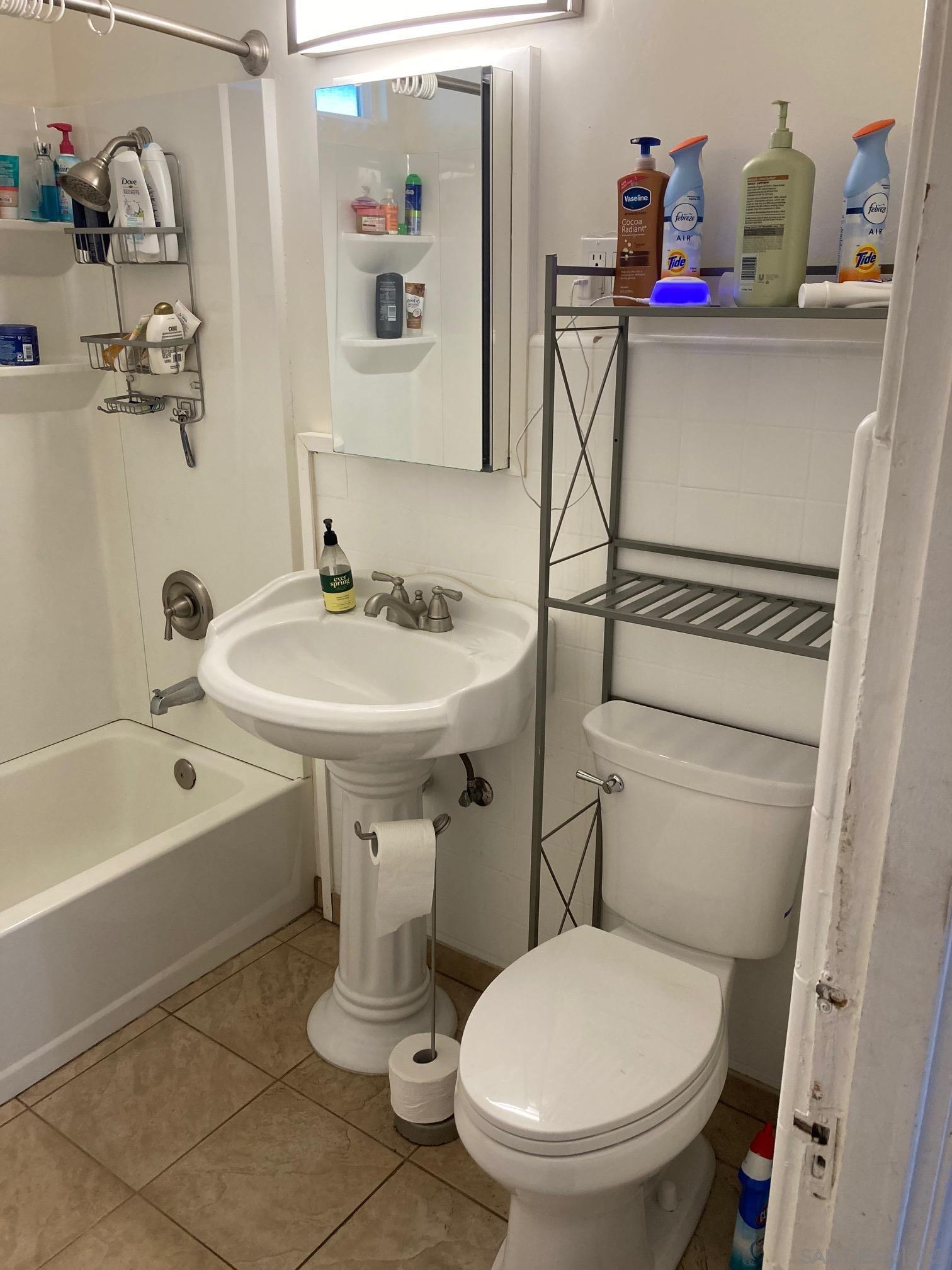 Detail Gallery Image 6 of 14 For 2645  a Street, San Diego,  CA 92102 - 3 Beds | 2 Baths