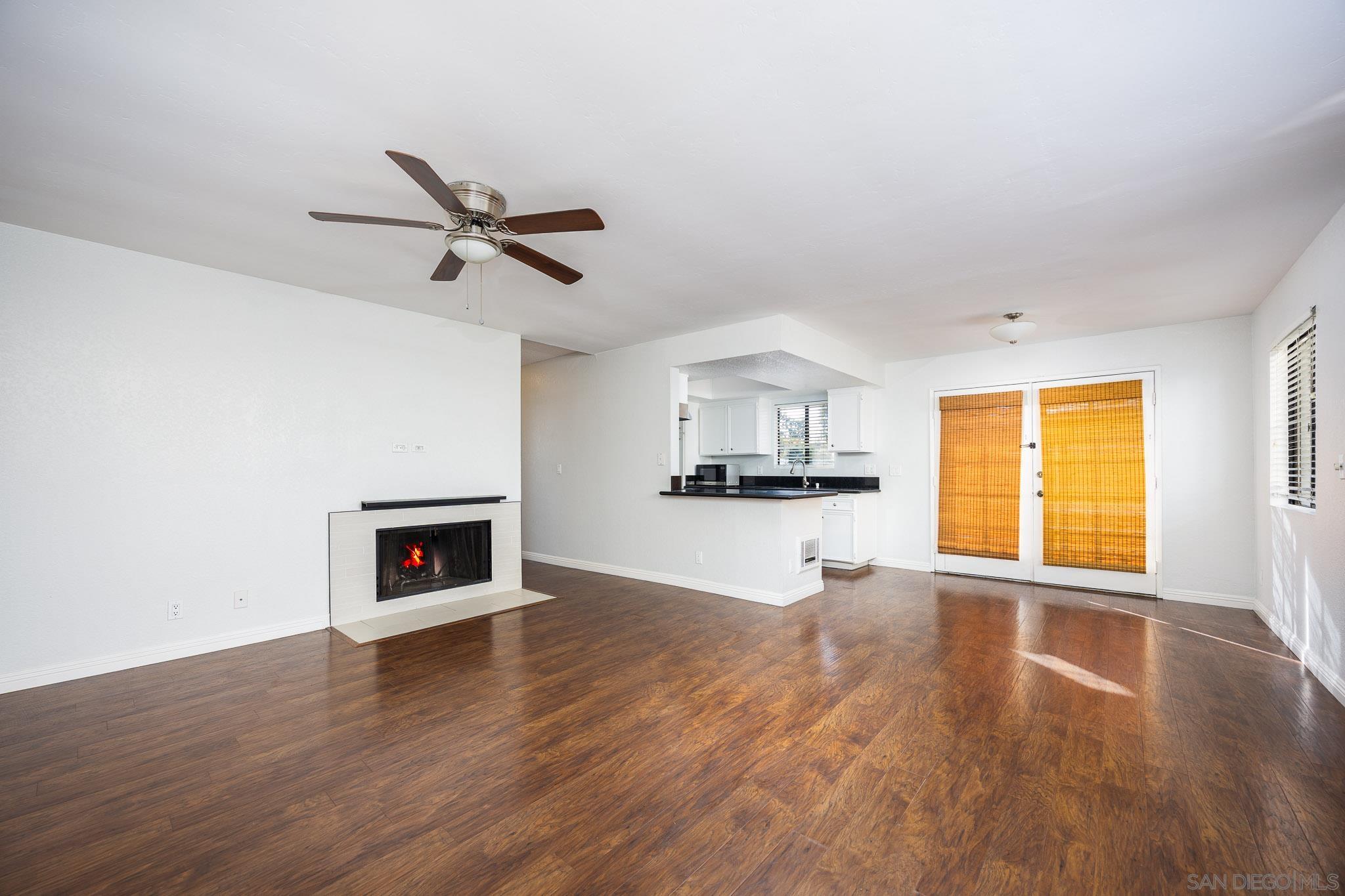 Detail Gallery Image 4 of 26 For 2852  C St  #UNIT 5,  San Diego,  CA 92102 - 2 Beds | 2 Baths