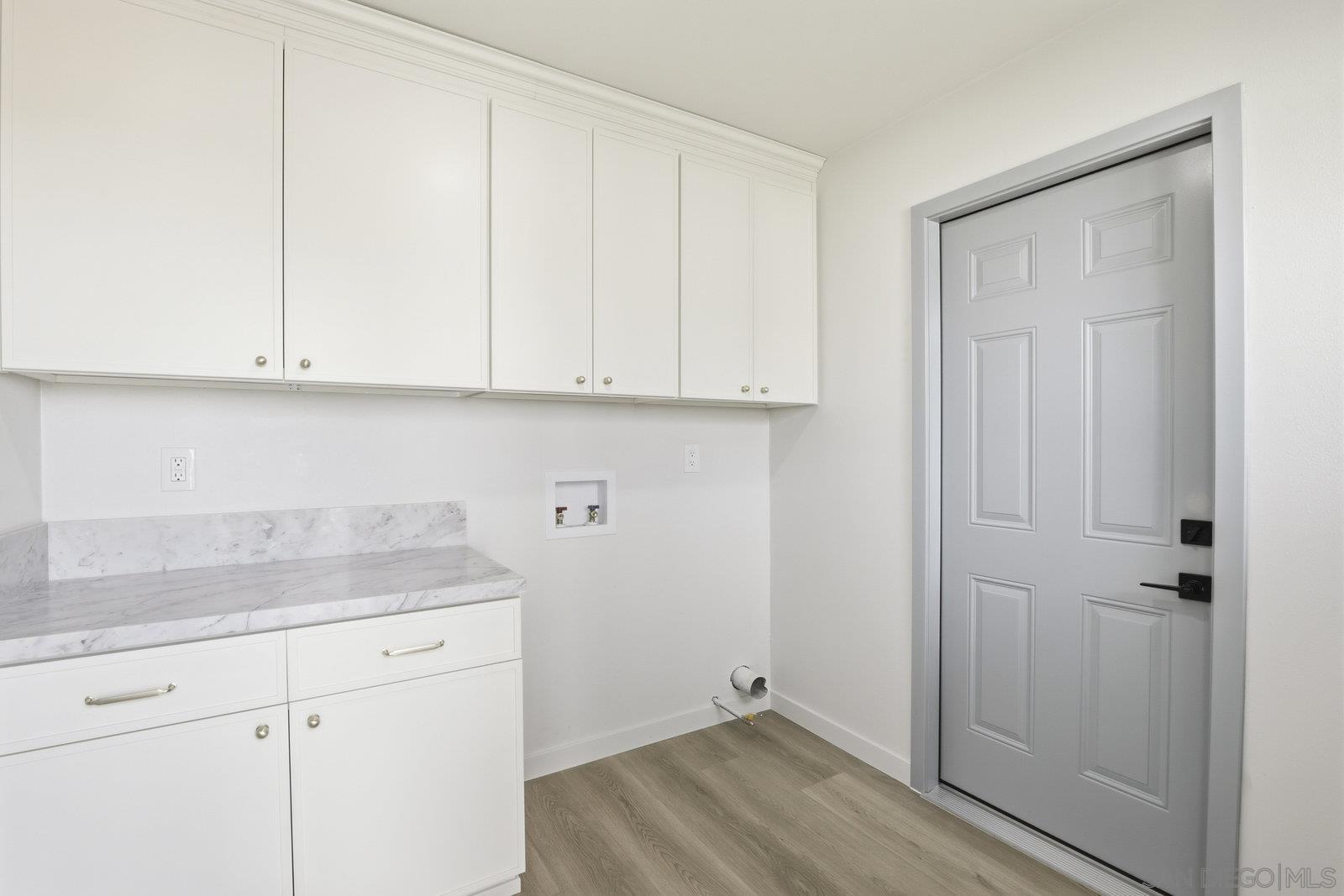 Detail Gallery Image 14 of 33 For 8702  Glenhaven St, San Diego,  CA 92123 - 3 Beds | 2 Baths