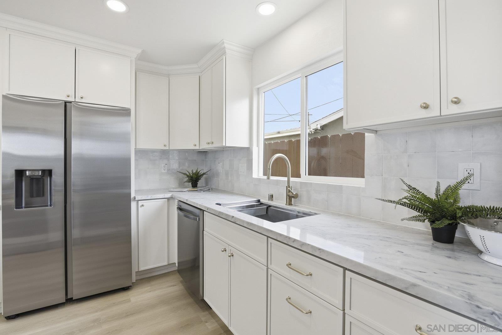 Detail Gallery Image 10 of 33 For 8702  Glenhaven St, San Diego,  CA 92123 - 3 Beds | 2 Baths