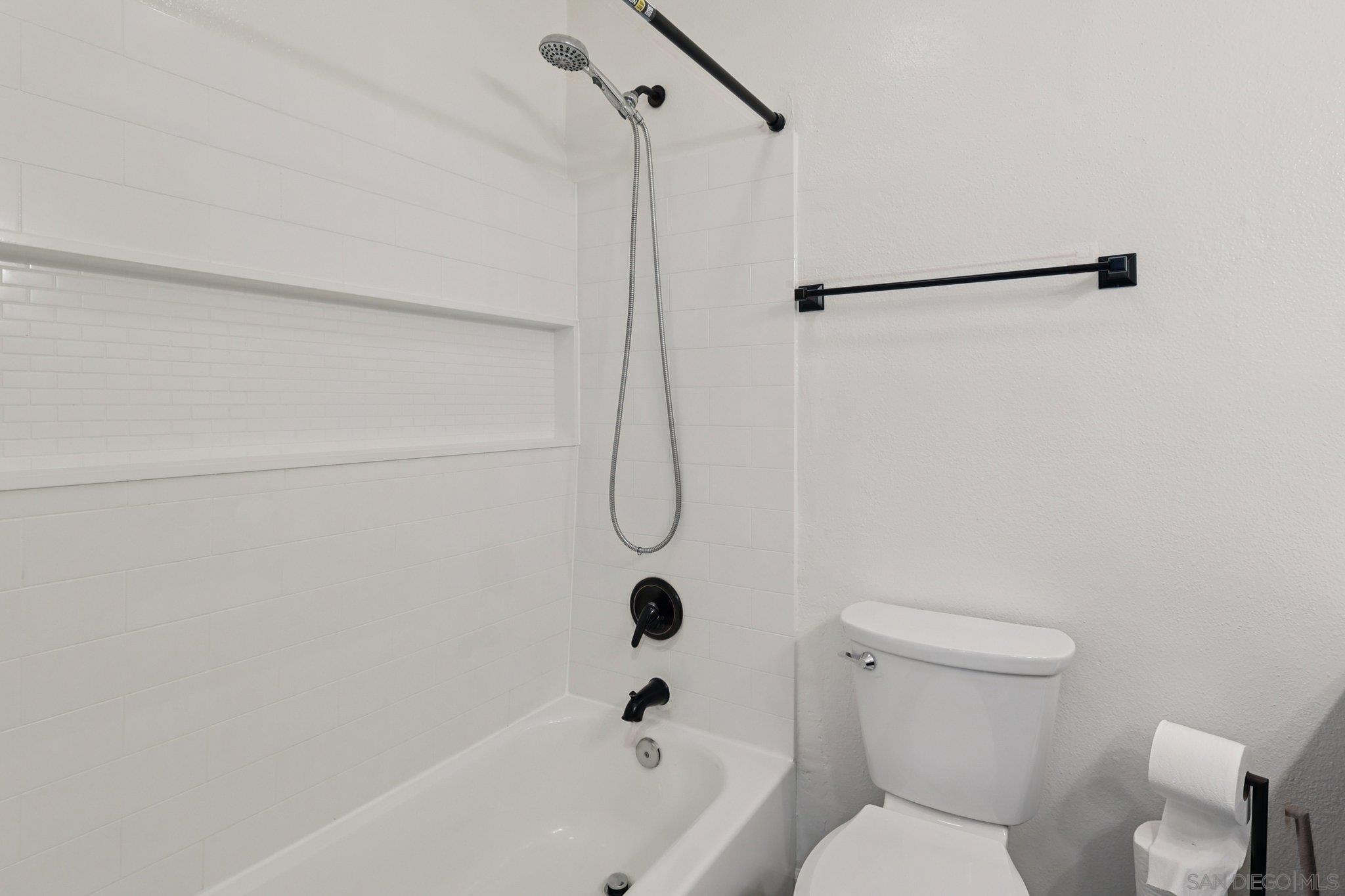 Detail Gallery Image 17 of 34 For 8034  Linda Vista Rd  1s,  San Diego,  CA 92111 - 1 Beds | 1 Baths